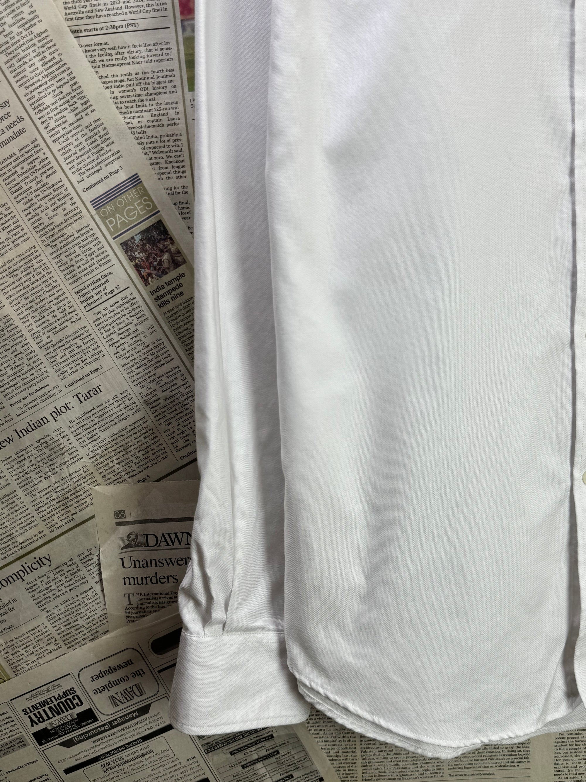 Tommy Hilfig*r® Medium | Chest: 21.5" | White | Oxford Shirt | Cotton | 3576 - Genuine Maal