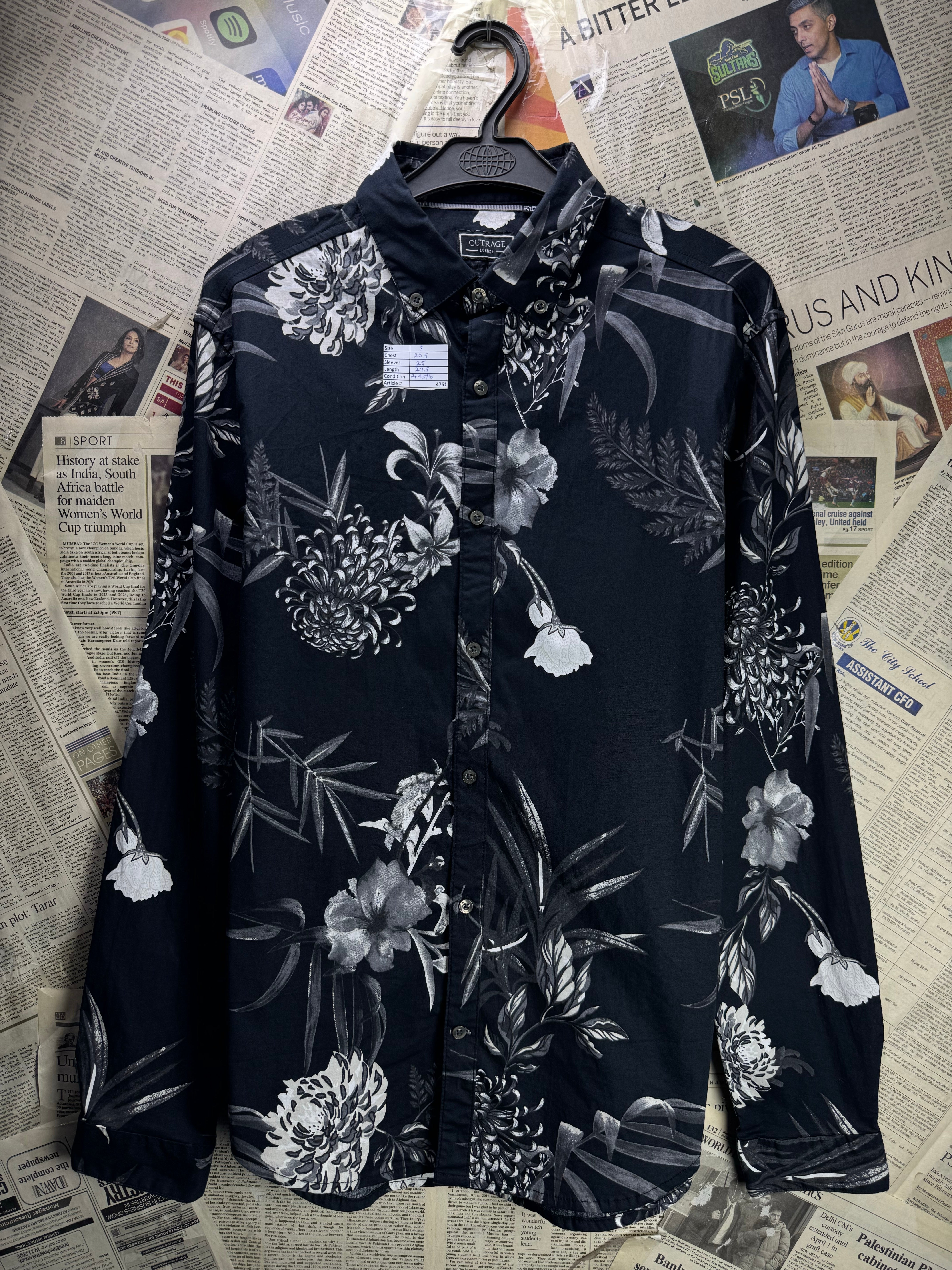 Outrage® Small | Chest: 20.5" | Floral | Shirt | Cotton - Elastane | 4761 - Genuine Maal