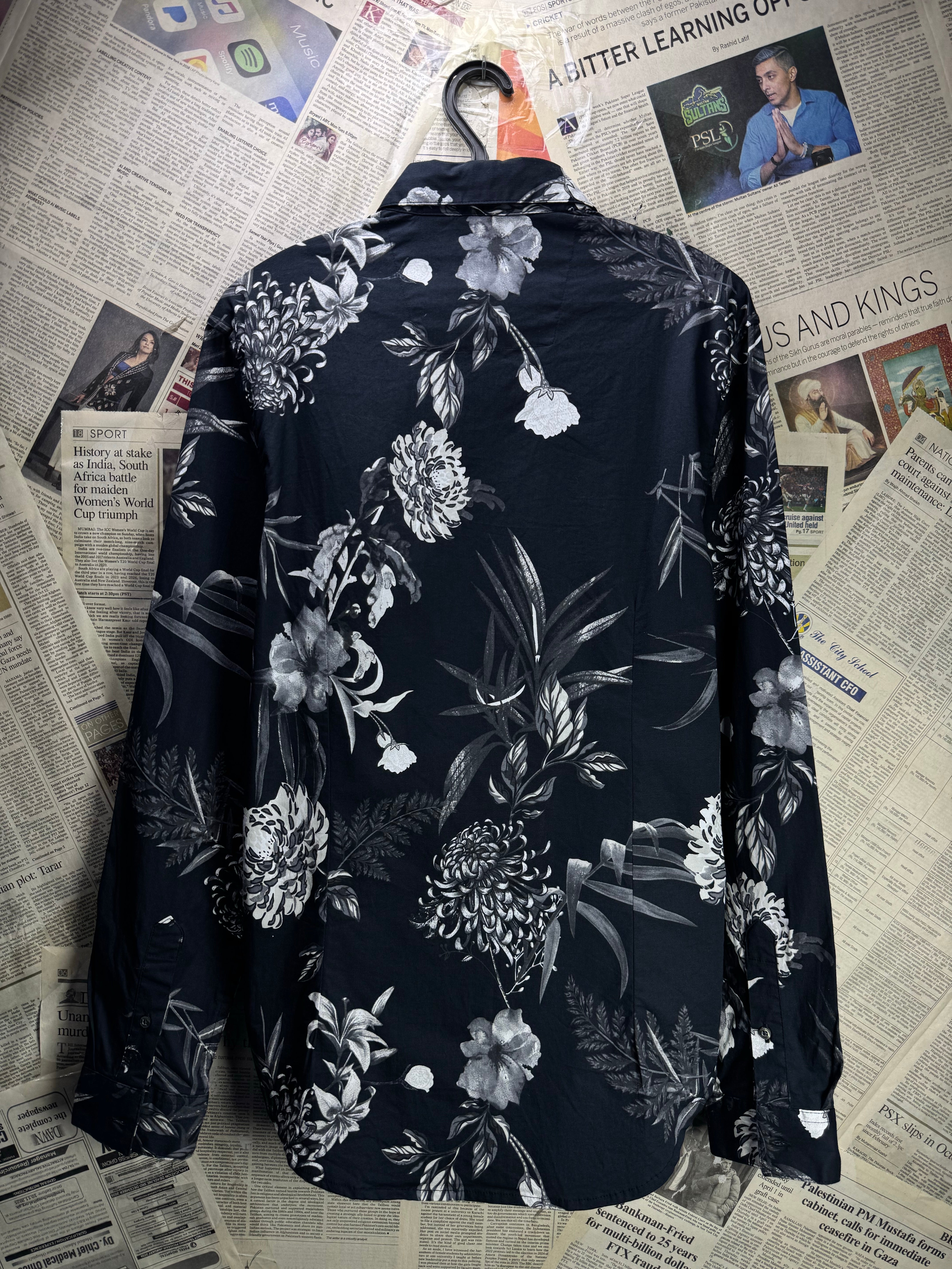 Outrage® Small | Chest: 20.5" | Floral | Shirt | Cotton - Elastane | 4761 - Genuine Maal