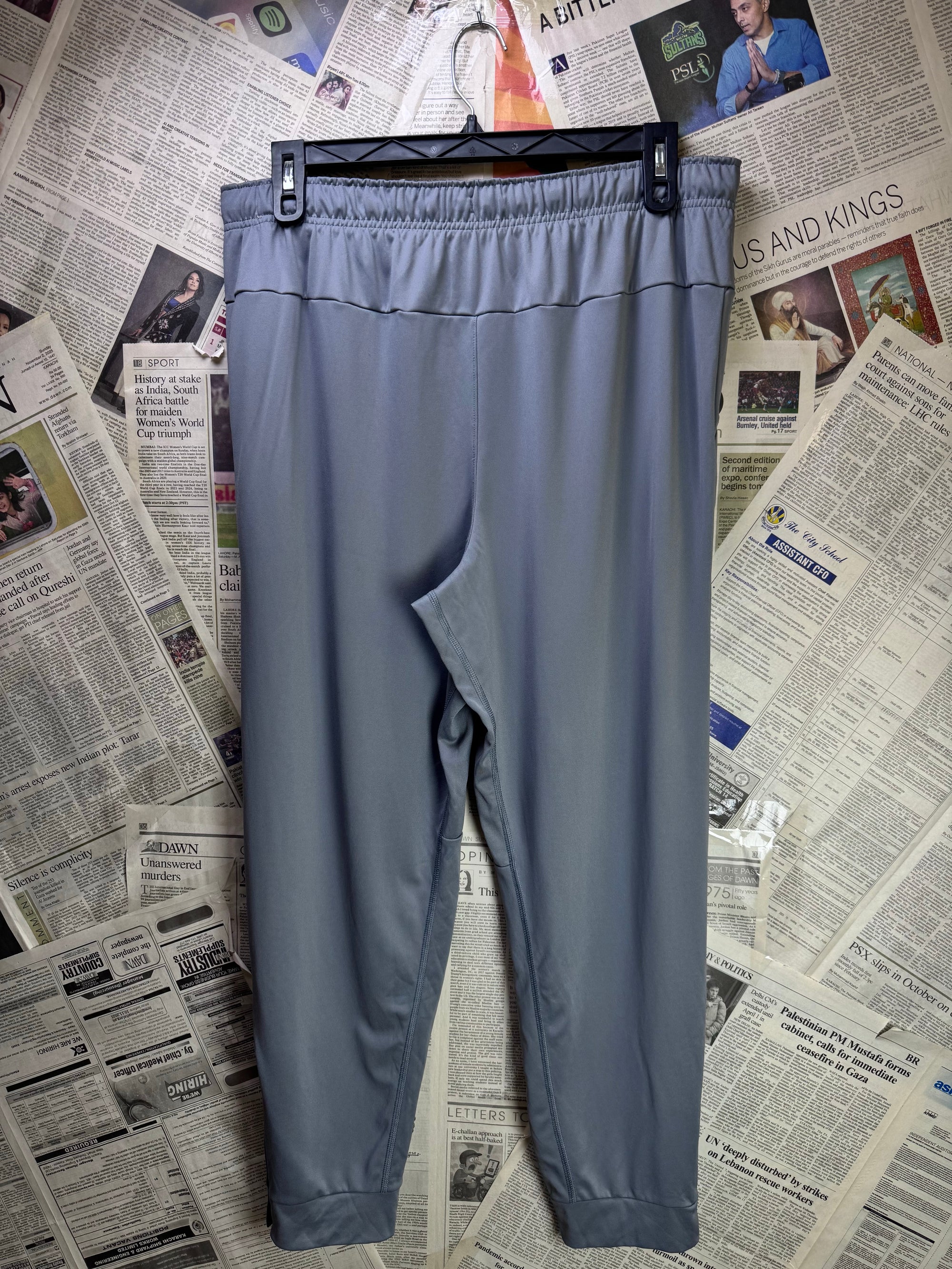 N*ke® Waist: 36" | Grey | Sports Trousers | Poly | 1183 - Genuine Maal