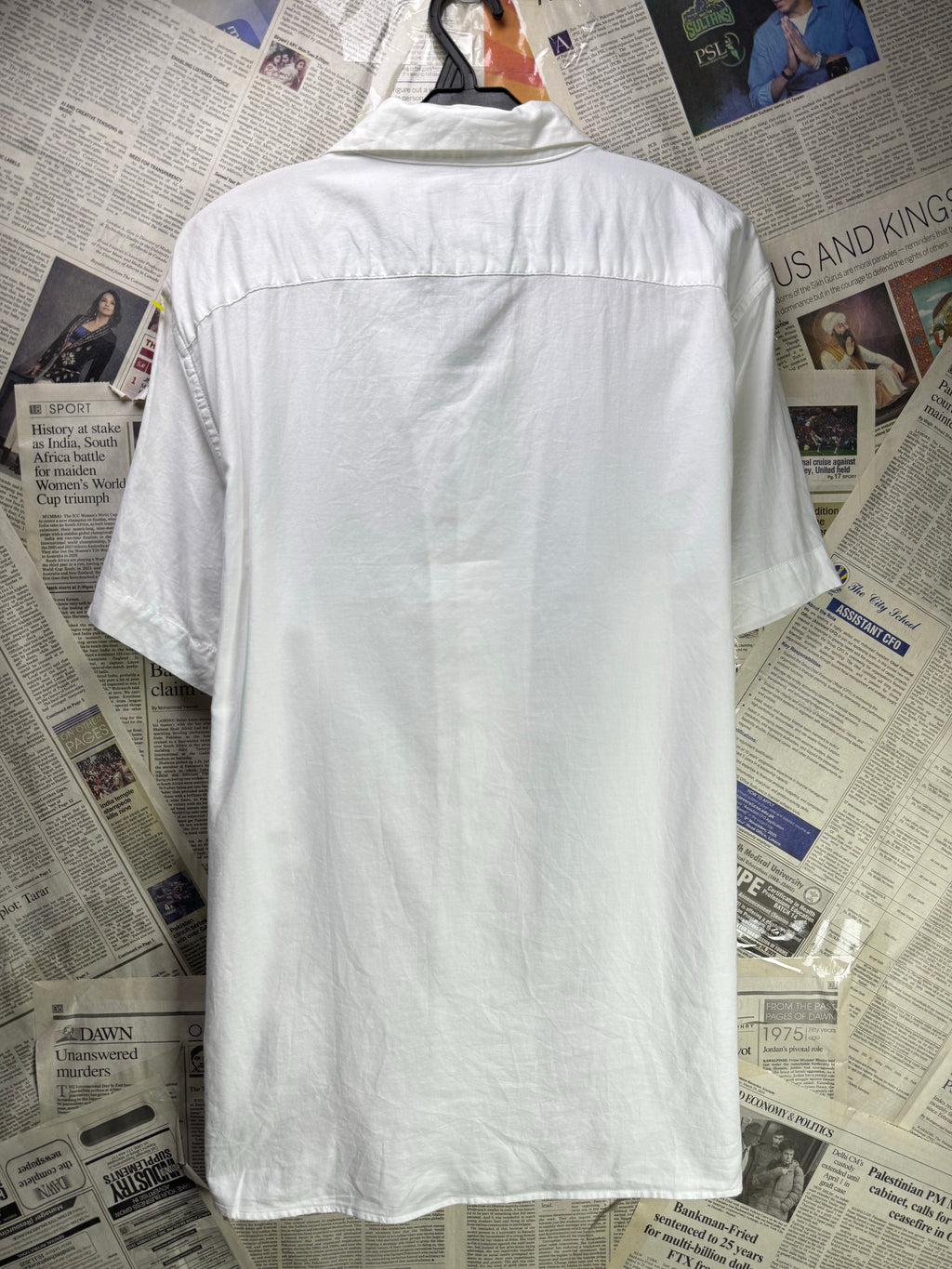 Banana Republic® Large | Chest: 23.5" | White | Camp Shirt | Cotton | 3259 - Genuine Maal