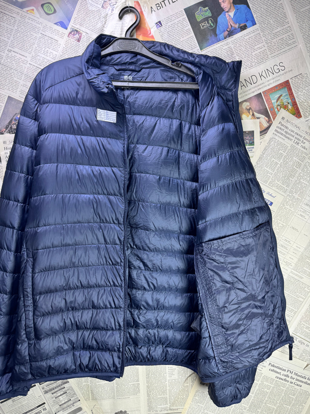 Uniqlo® XL | Chest: 26" | Navy blue | Puffer Jacket | Filling: Down/Feather | 3421 - Genuine Maal