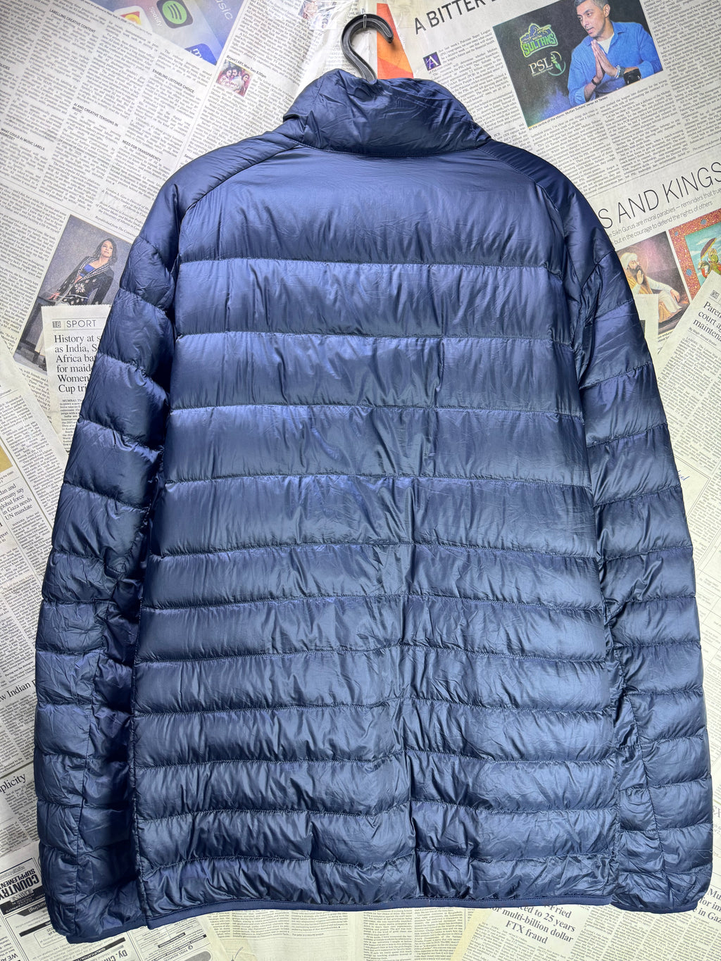 Uniqlo® XL | Chest: 26" | Navy blue | Puffer Jacket | Filling: Down/Feather | 3421 - Genuine Maal