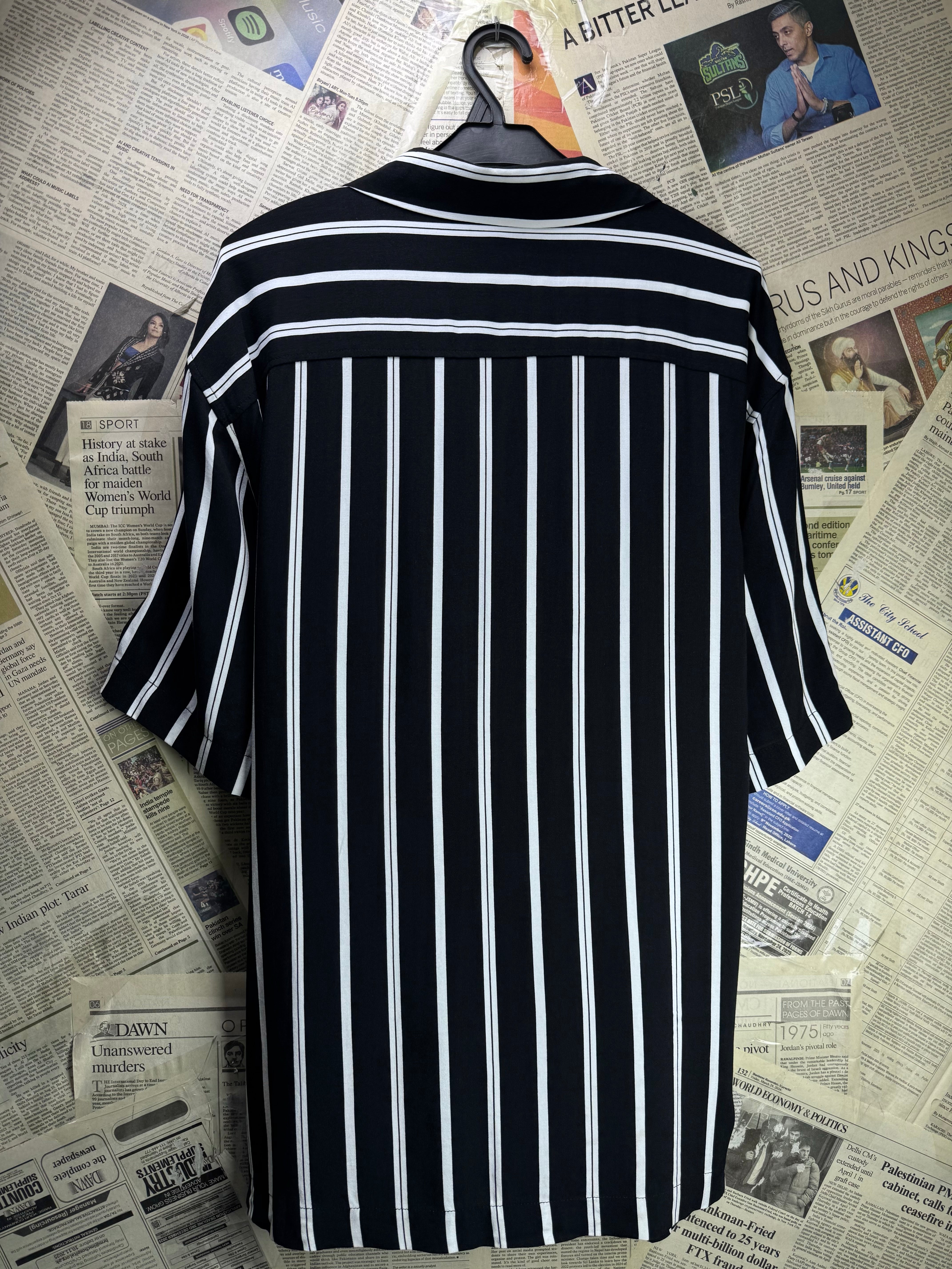 H&M® XXL | Chest: 26.5" | Shirt | Viscose | 4779 - Genuine Maal