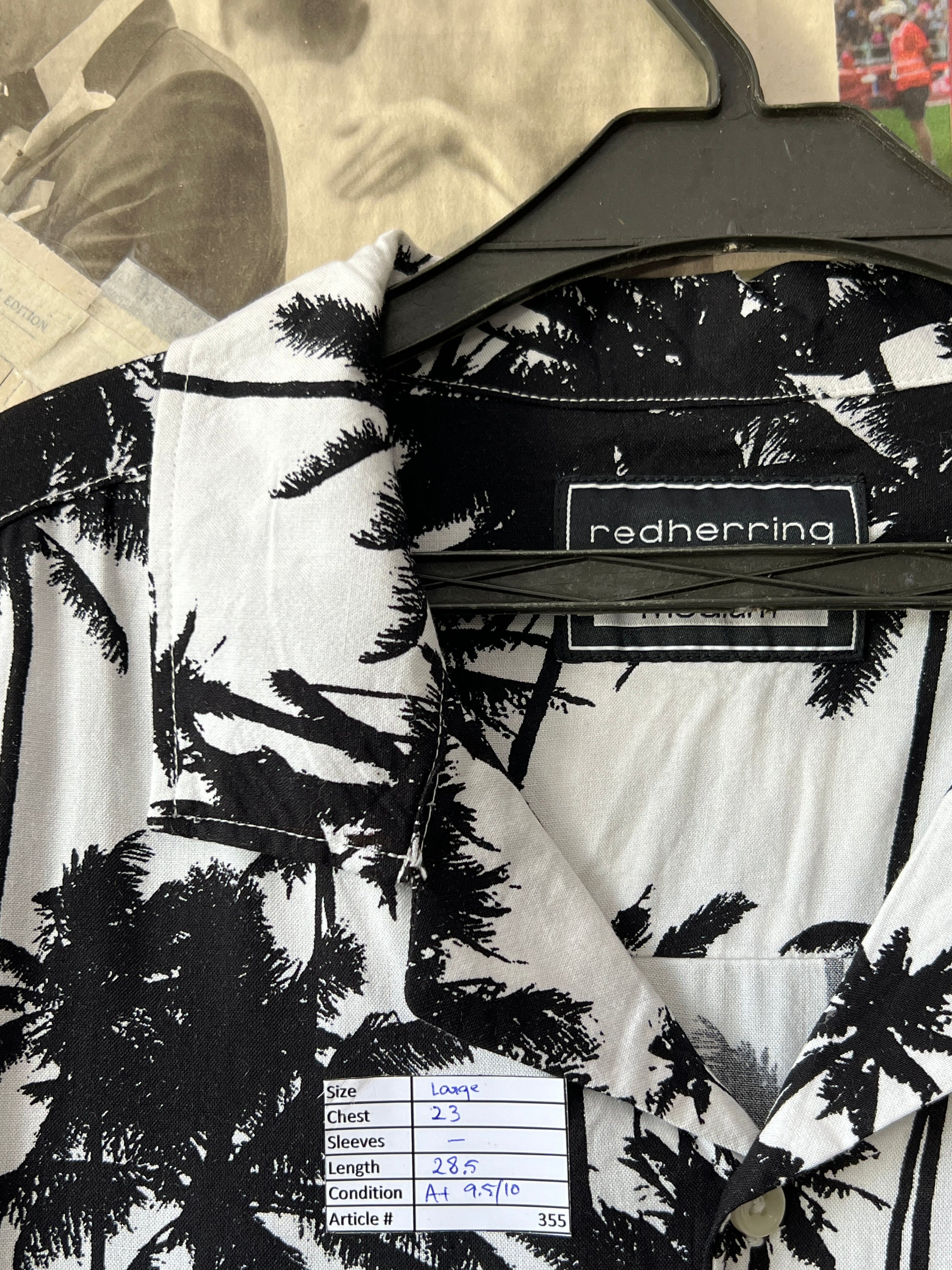 Redherring® Large | Chest: 23" | White & Black | Huawei Shirt | 355 - Genuine Maal