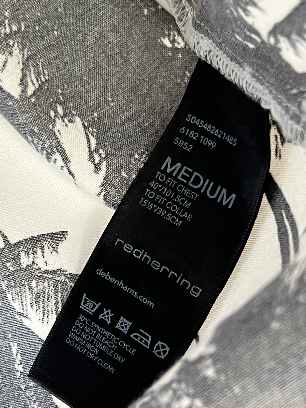 Redherring® Large | Chest: 23" | White & Black | Huawei Shirt | 355 - Genuine Maal