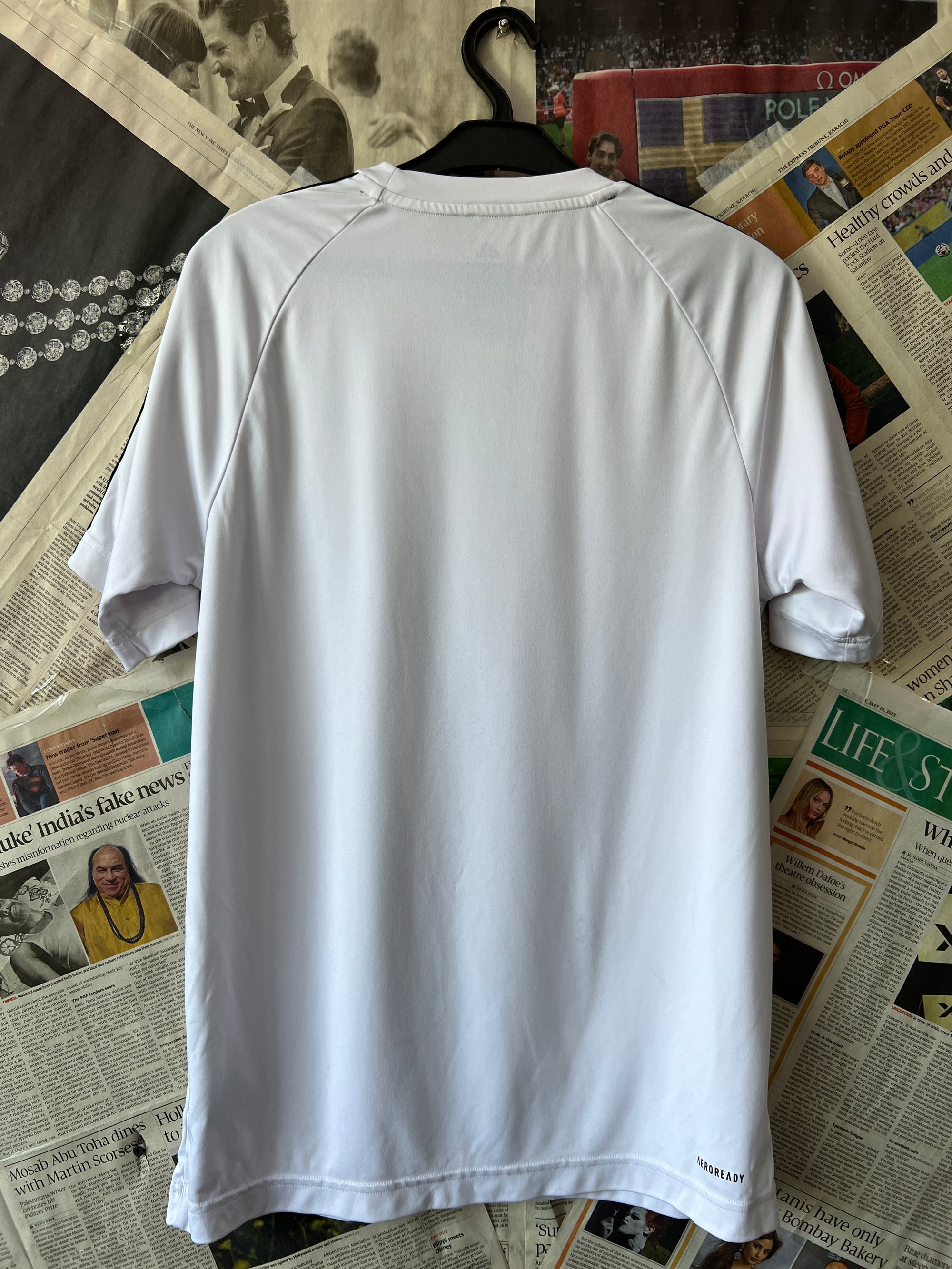 Adid*s® Small | Chest: 19.5" | White | T-Shirt | 320 - Genuine Maal