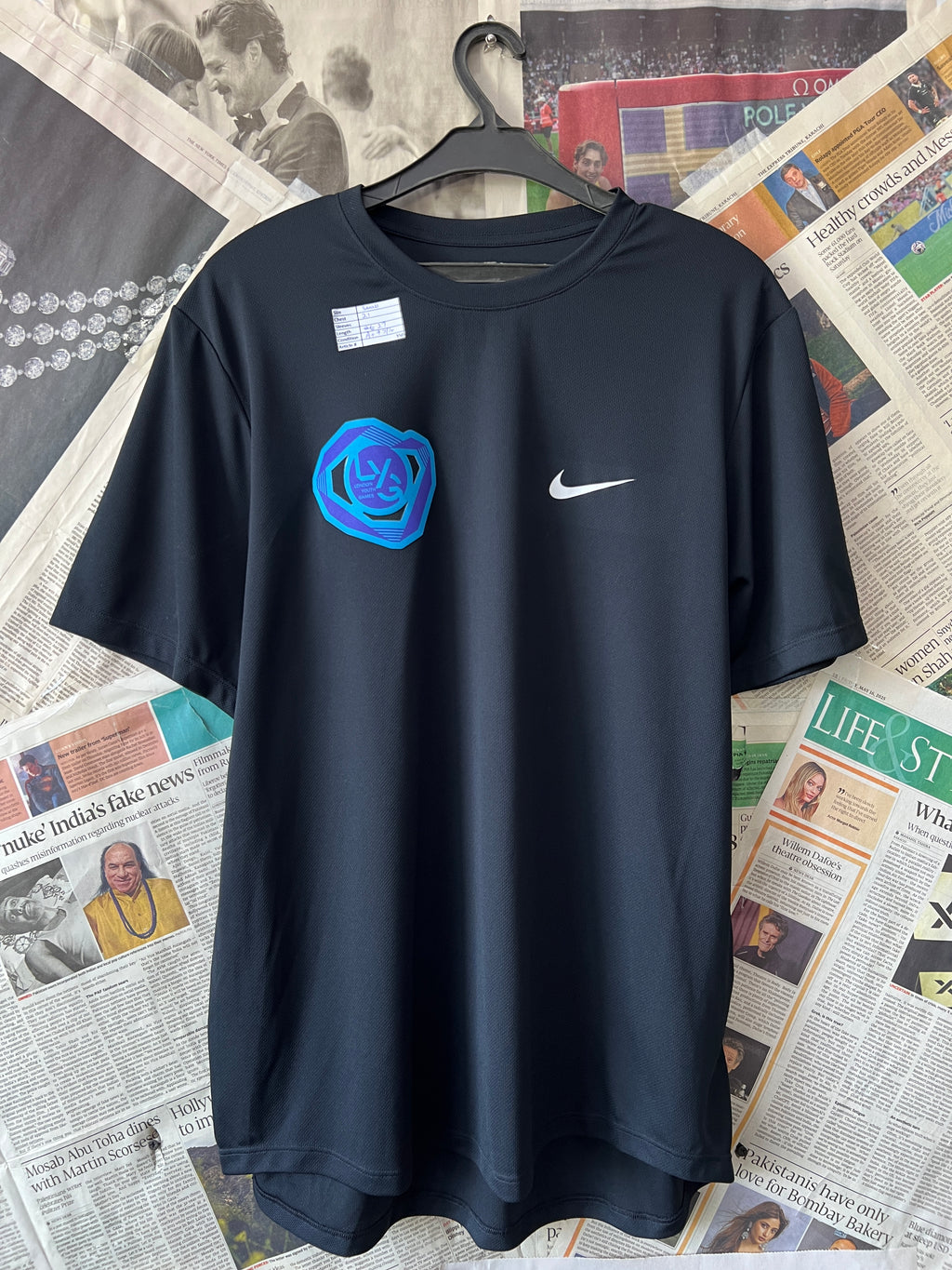 N*ke® Small | Chest: 21" | Black | T-Shirt | 350 - Genuine Maal