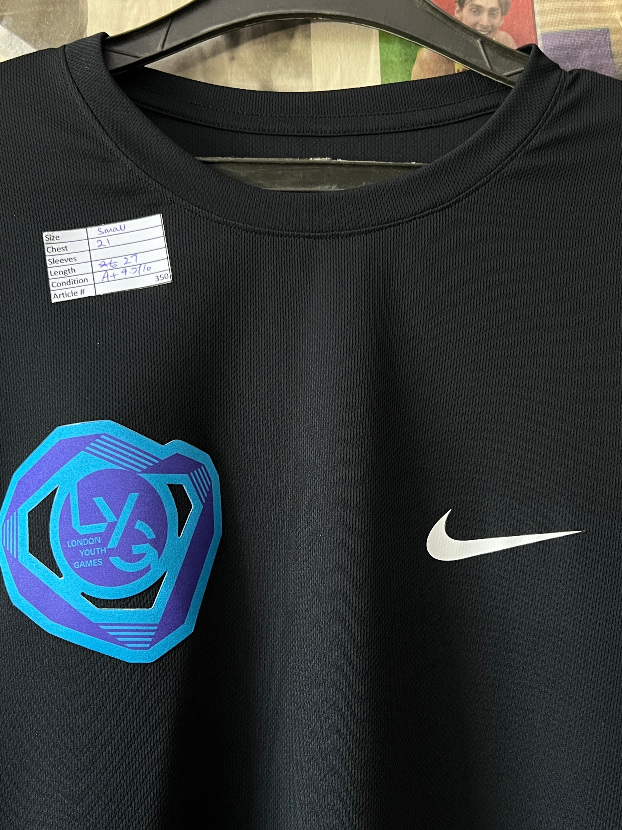 N*ke® Small | Chest: 21" | Black | T-Shirt | 350 - Genuine Maal