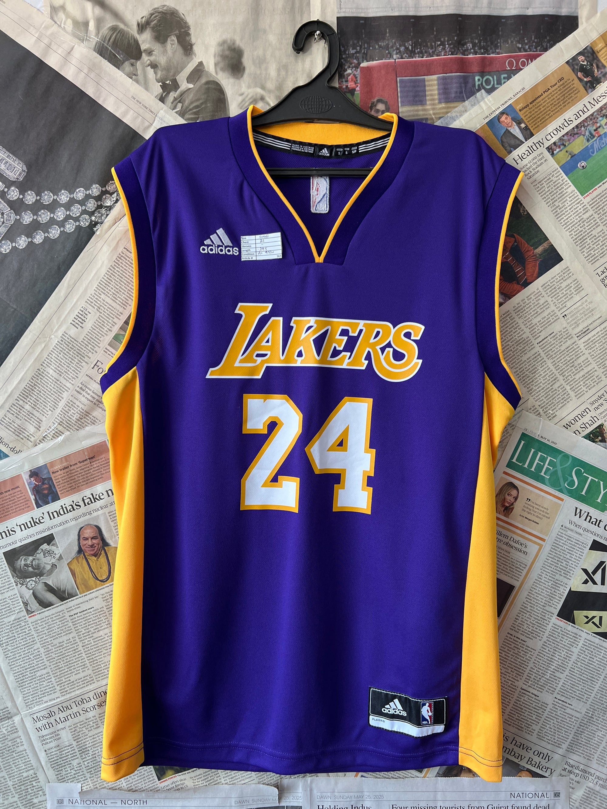 Adid*s® Small | Chest: 21" | Purple | Tango | 363 - Genuine Maal