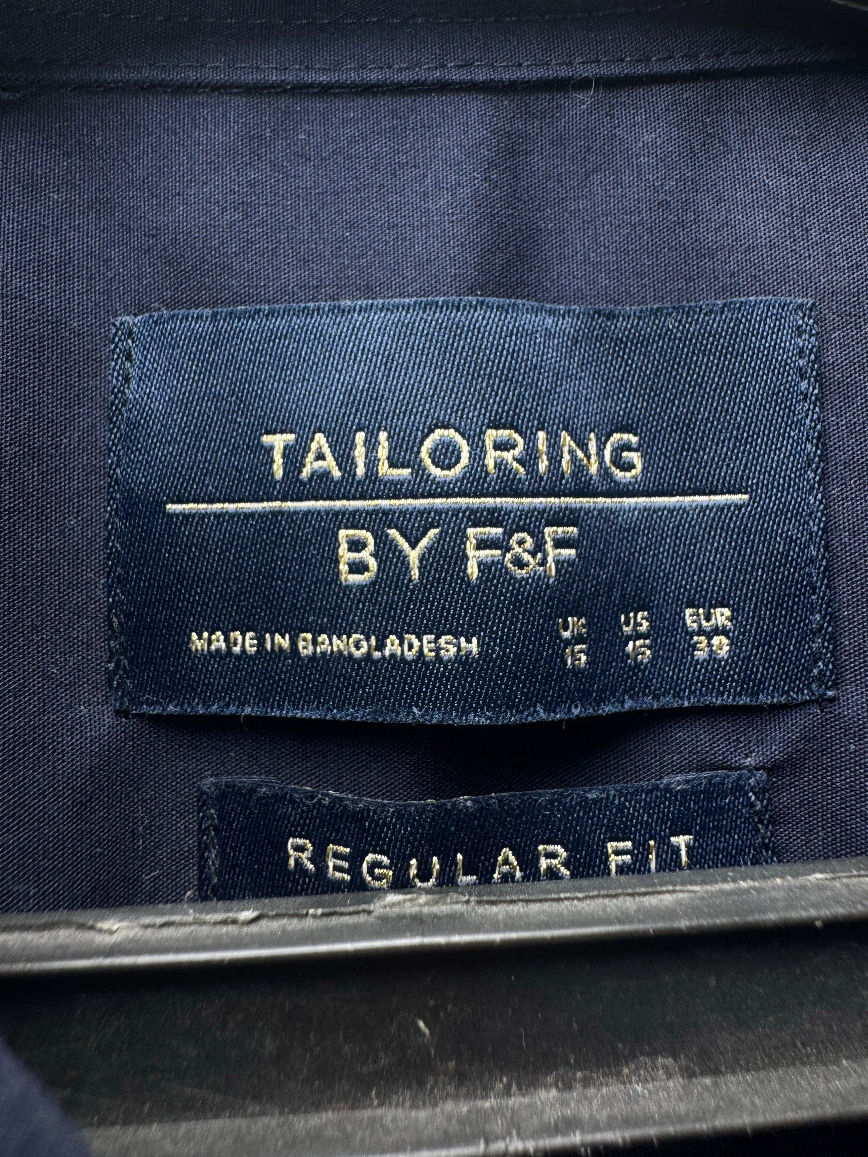 F&F® Medium | Chest: 22.5" | Collar 15" Shirt | Poly - Cotton | 4550 - Genuine Maal