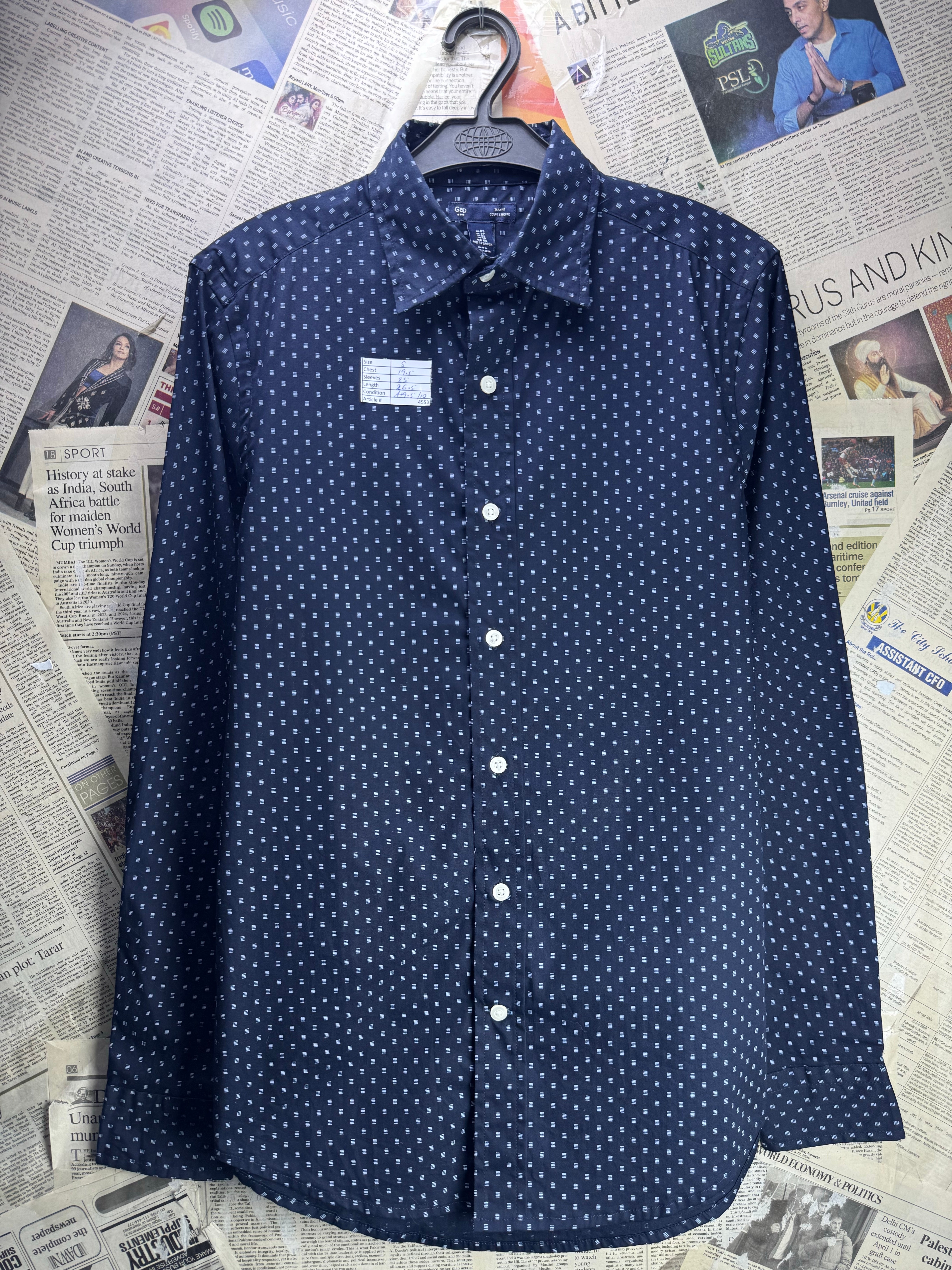 Gap® Small | Chest: 19.5" | Shirt | Cotton | 4553 - Genuine Maal