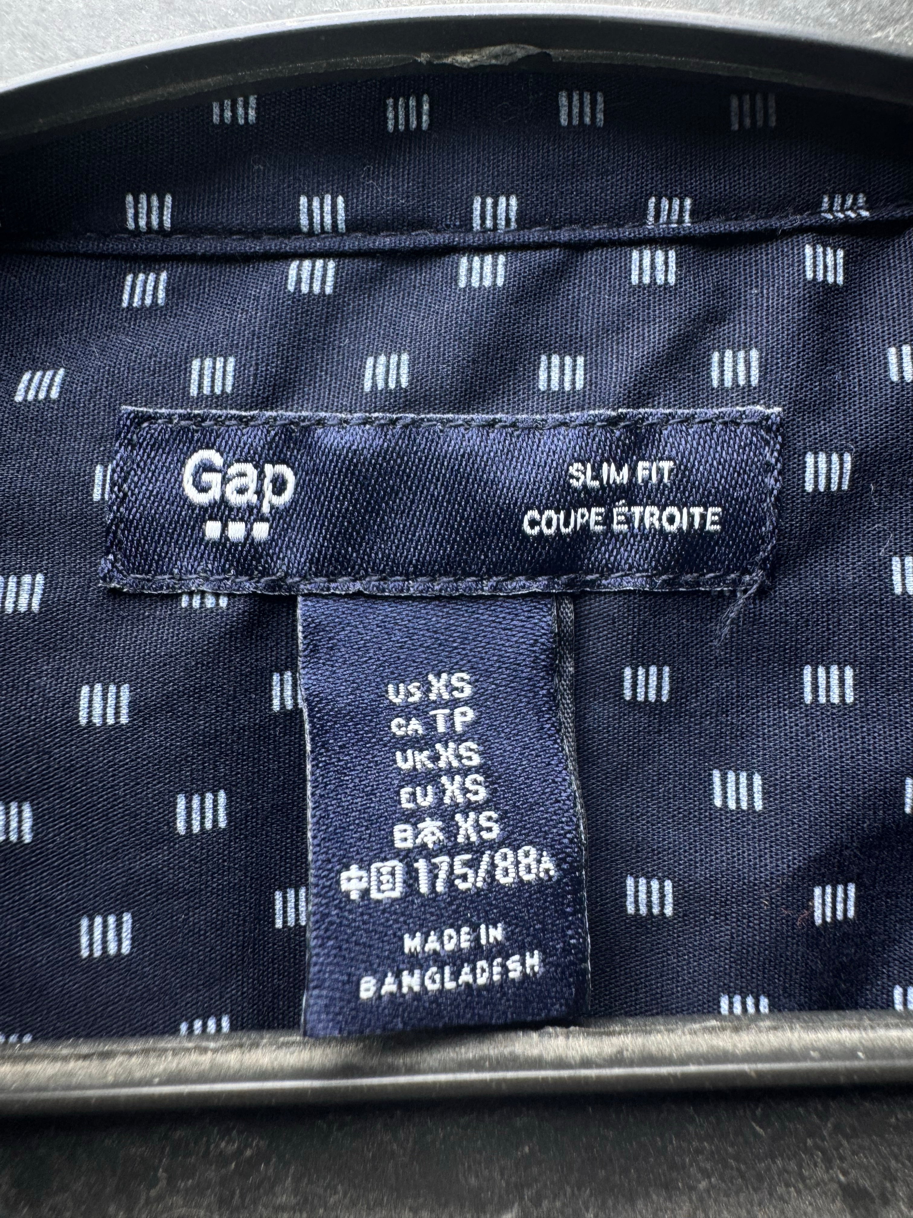 Gap® Small | Chest: 19.5" | Shirt | Cotton | 4553 - Genuine Maal
