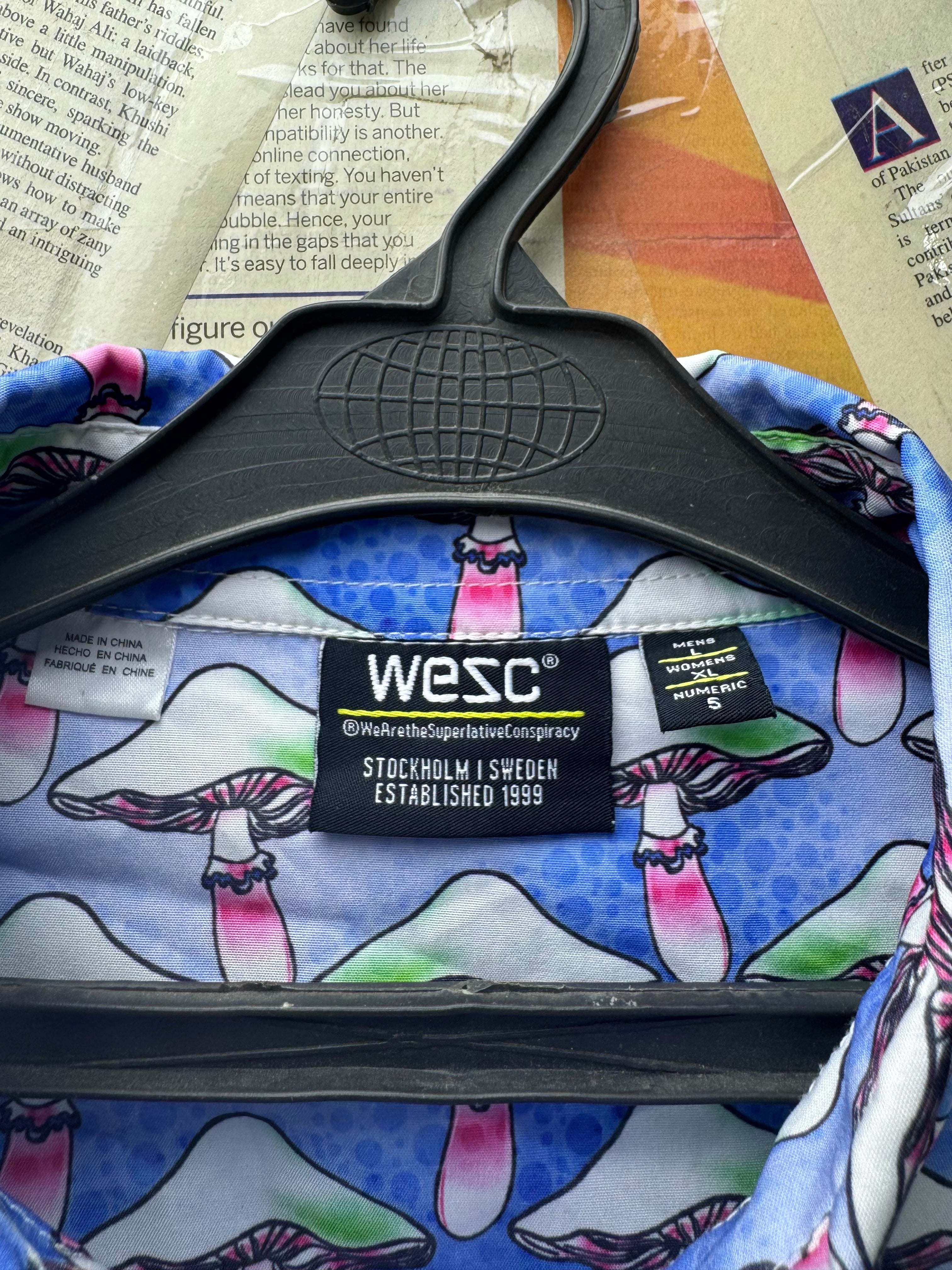Wesc® Large | Chest: 24" | Shirt | Poly - Elastane | 4605 - Genuine Maal