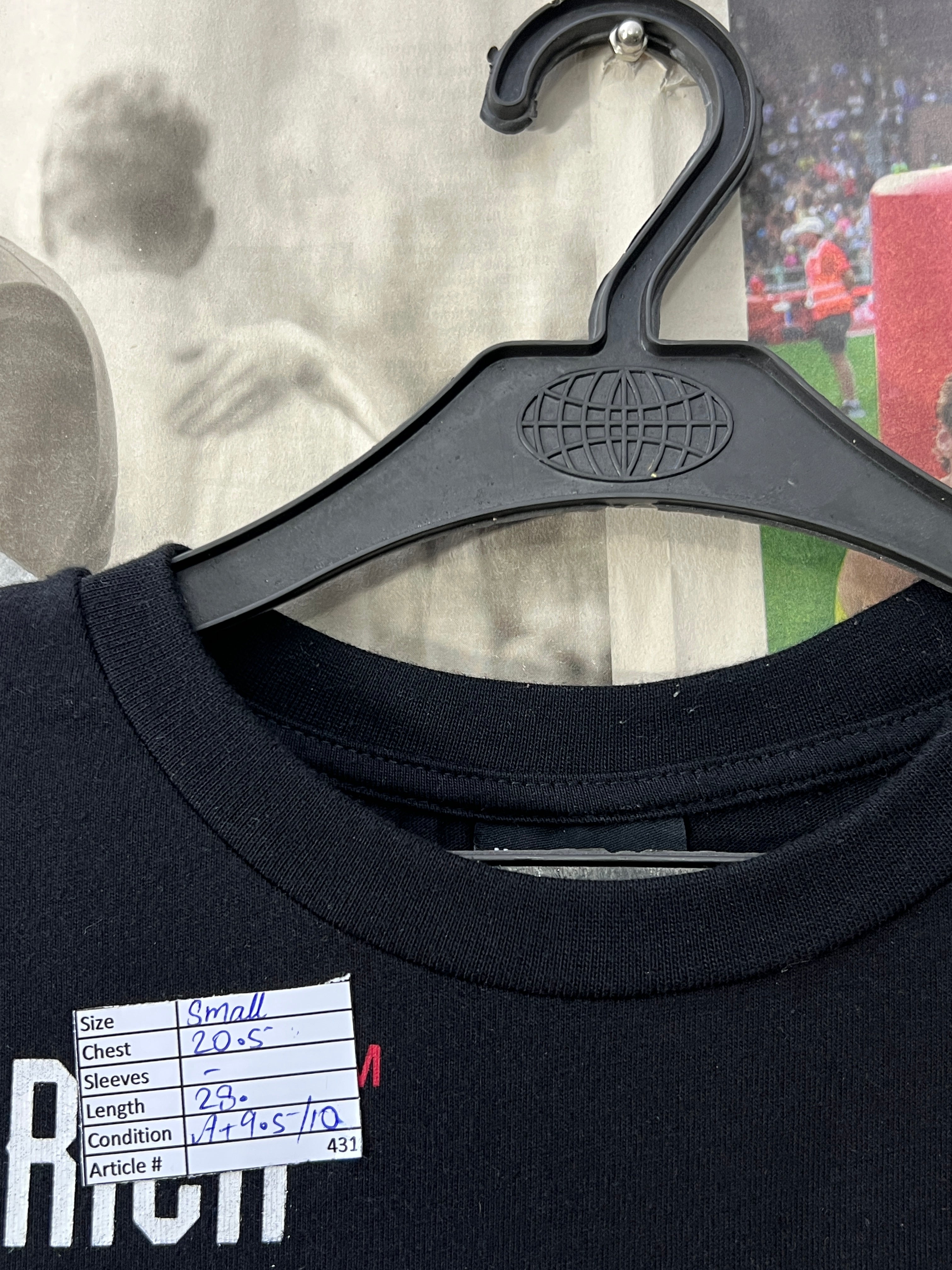 Hoosdrich® Small | Chest: 20.5" | Black | T-Shirt | 431 - Genuine Maal