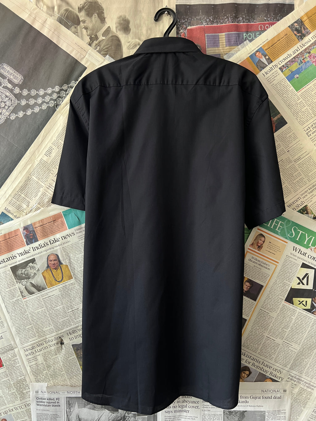 Taylor & Wright® Medium | Chest: 21.5" | Black | Shirt | 434 - Genuine Maal