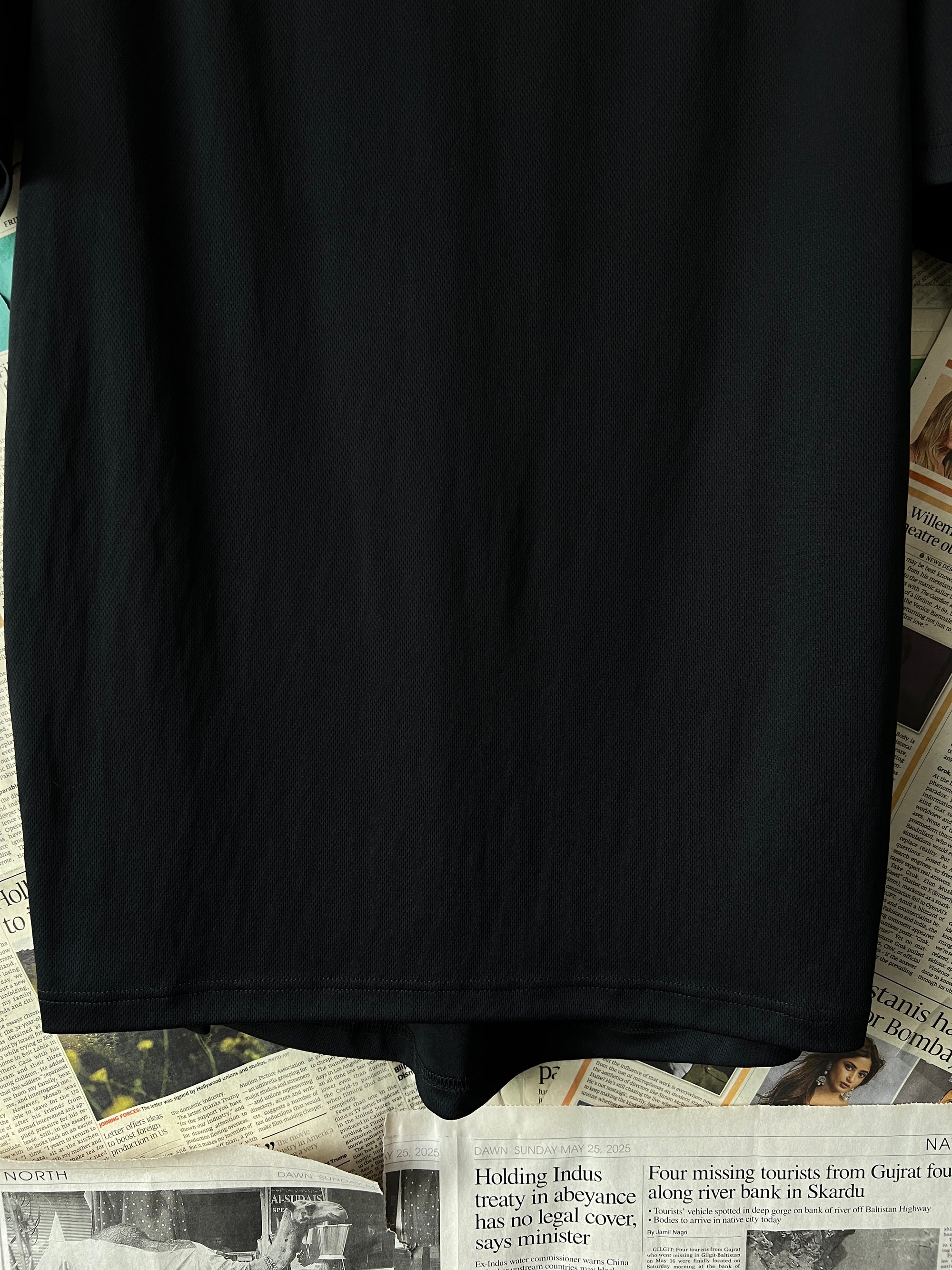 Higherstate® Small | Chest: 20" | Black | T-Shirt | 341 - Genuine Maal