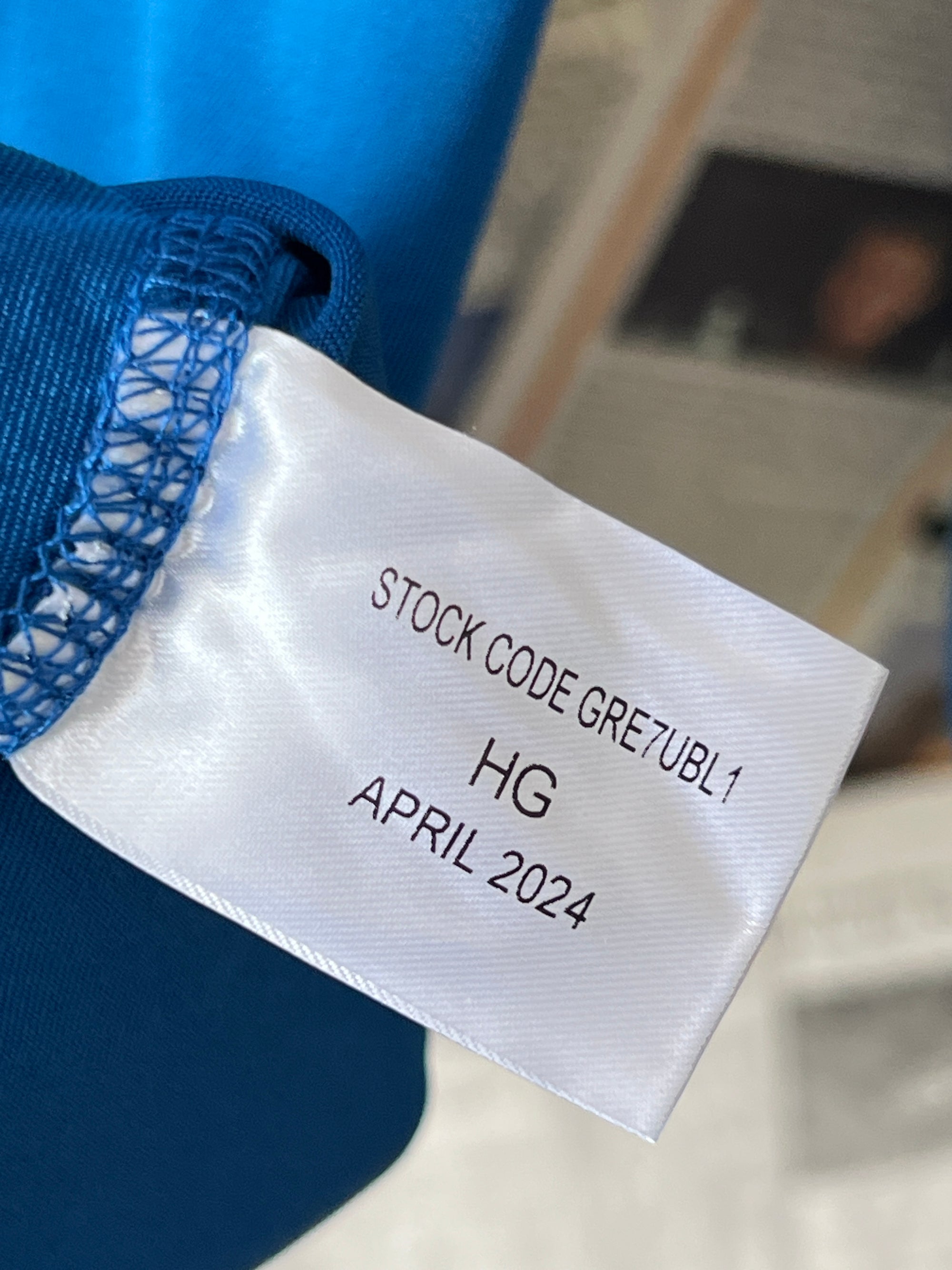 Dimensions® Medium | Chest: 22.5 | Royal Blue | Sweatshirt | 349 - Genuine Maal