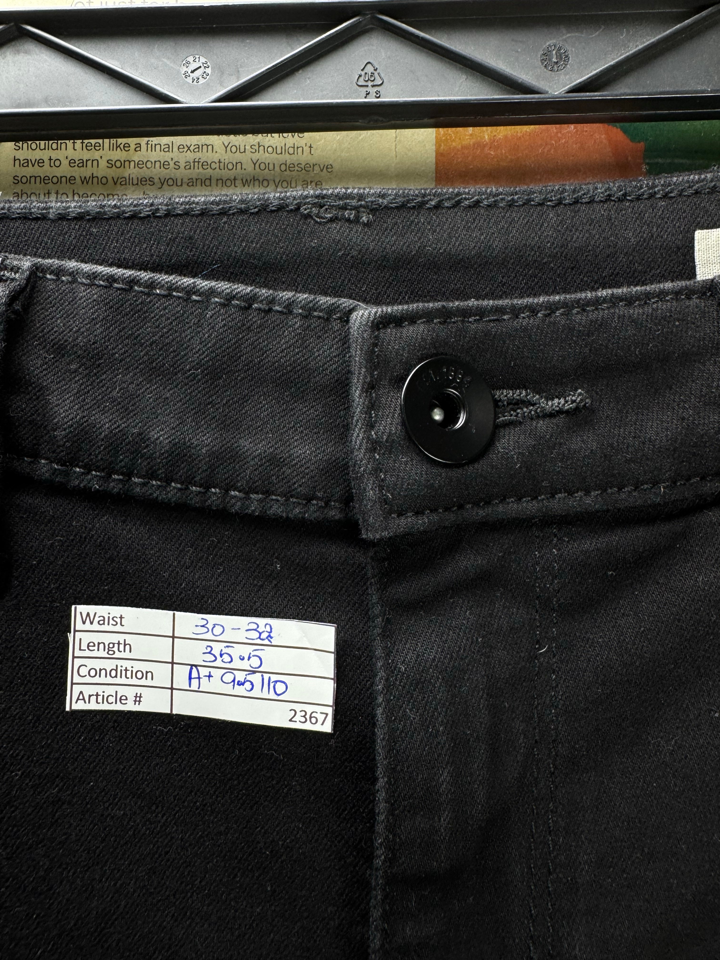 M&S® Waist: 30" to 32" | Black | Denim Pants | Short Length | Cotton - Poly - Elastane | 2367 - Genuine Maal