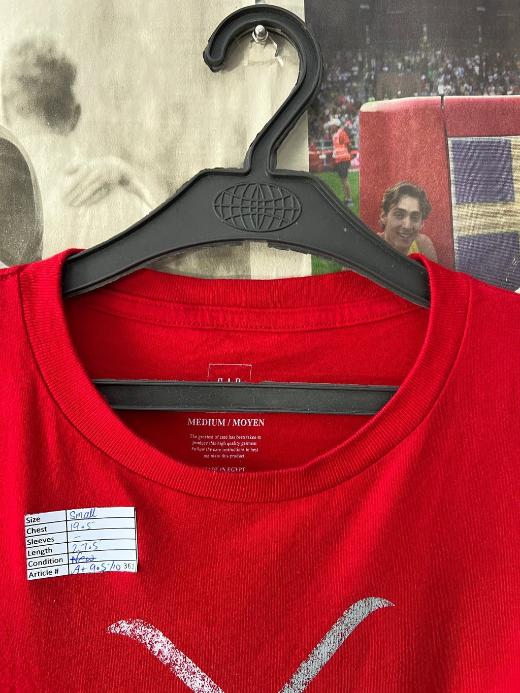GAP® Small | Chest: 19.5" | Red | T-Shirt | 361 - Genuine Maal