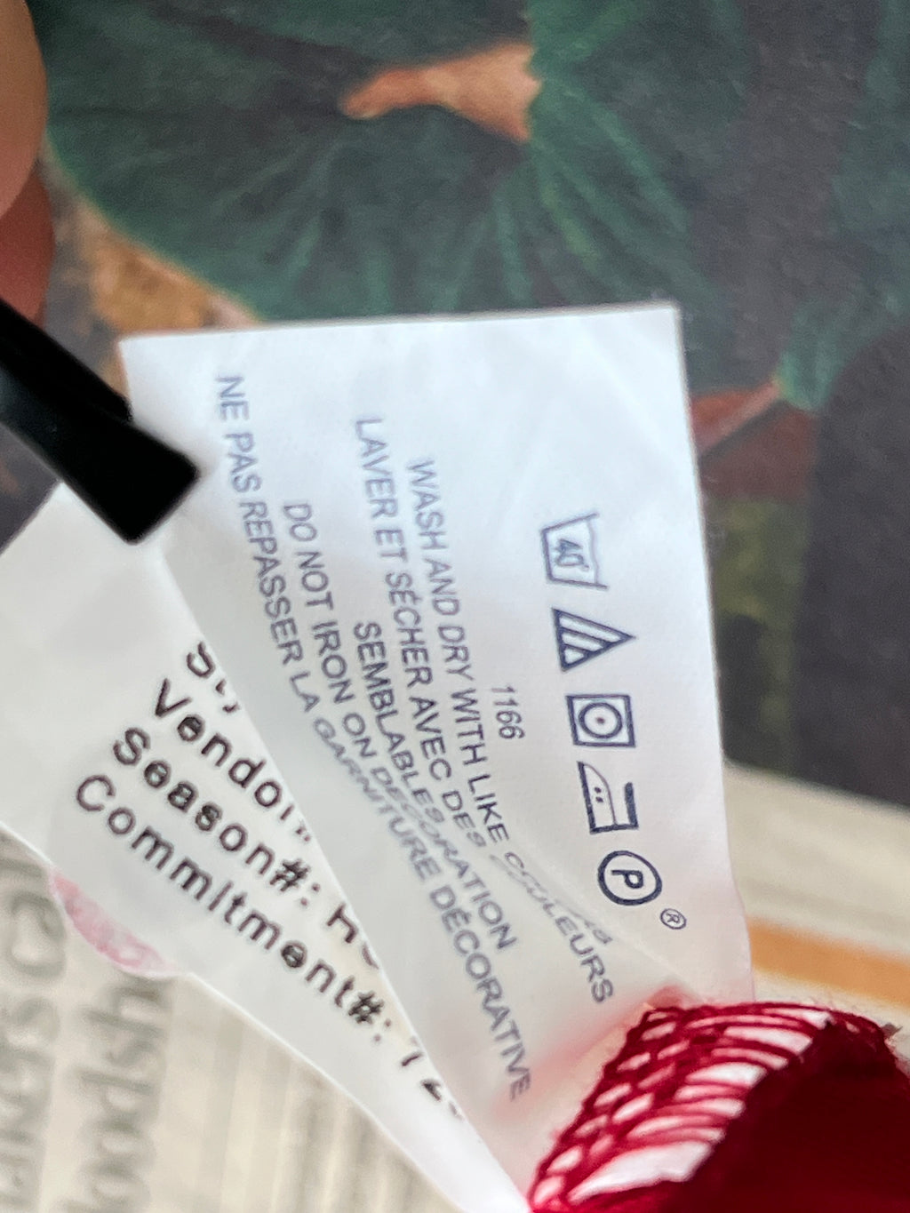 GAP® Small | Chest: 19.5" | Red | T-Shirt | 361 - Genuine Maal