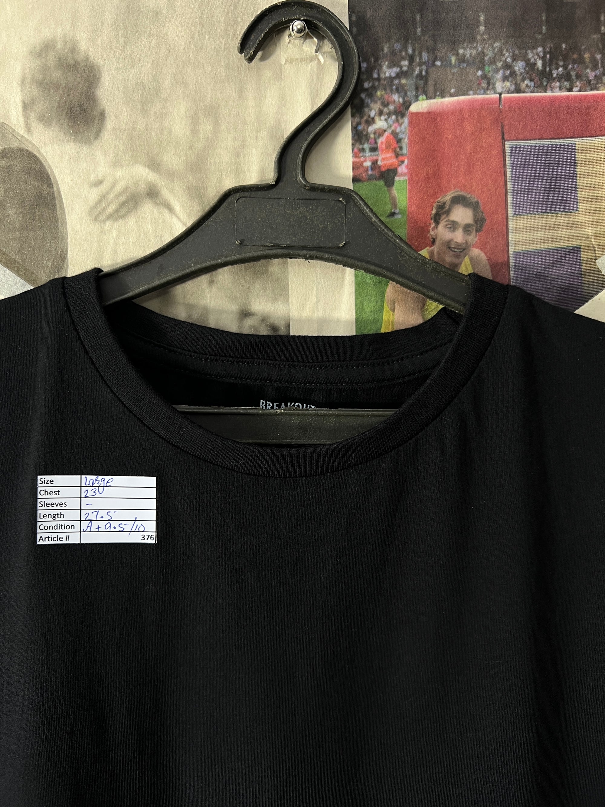 Breakout® Large | Chest: 23" | Black | T-Shirt | 376 - Genuine Maal