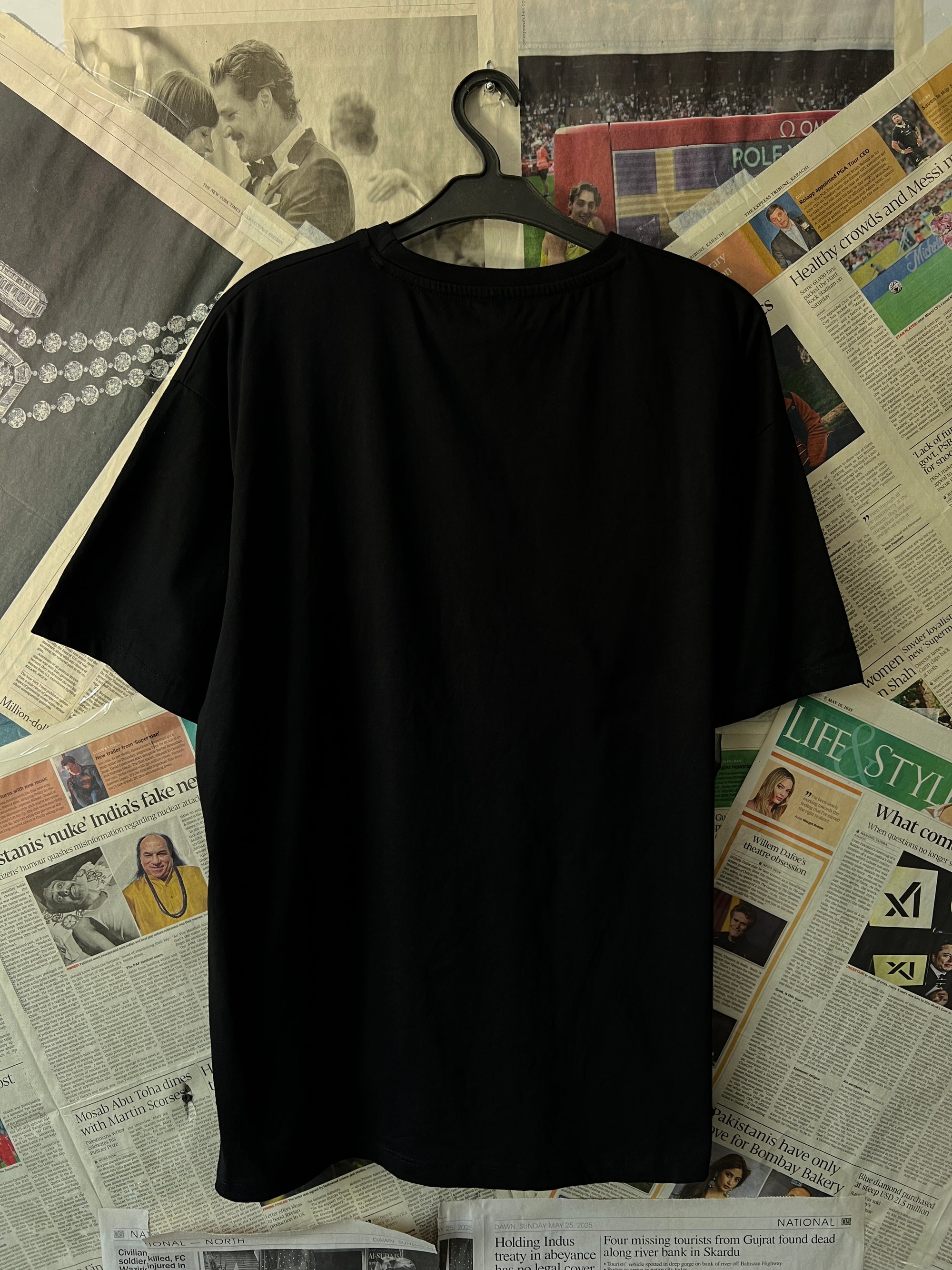 Breakout® Large | Chest: 23" | Black | T-Shirt | 376 - Genuine Maal