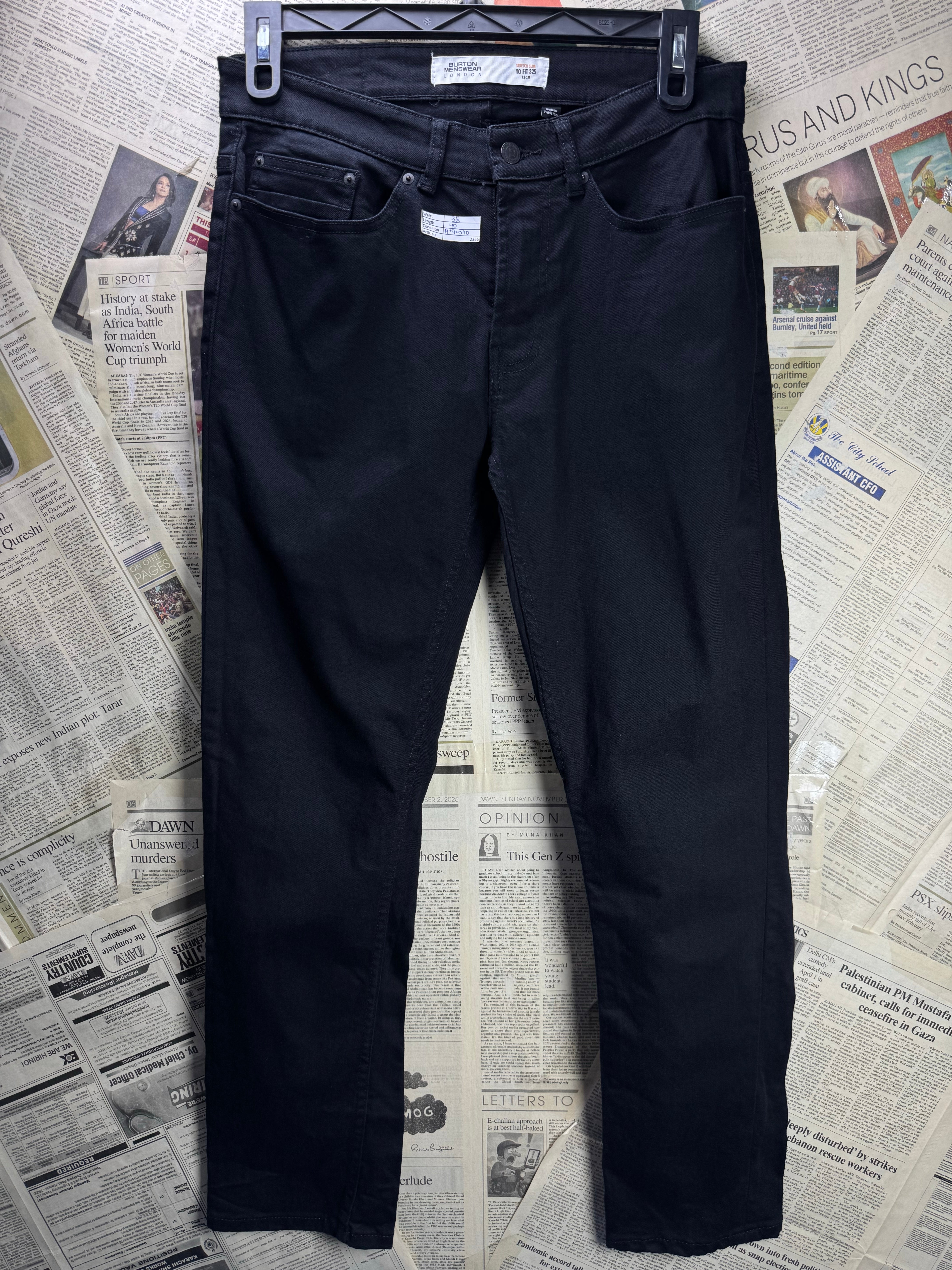 Burton® Waist: 32" | Black | Slim Fit Denim Pants | Cotton - Elastane | 2366 - Genuine Maal