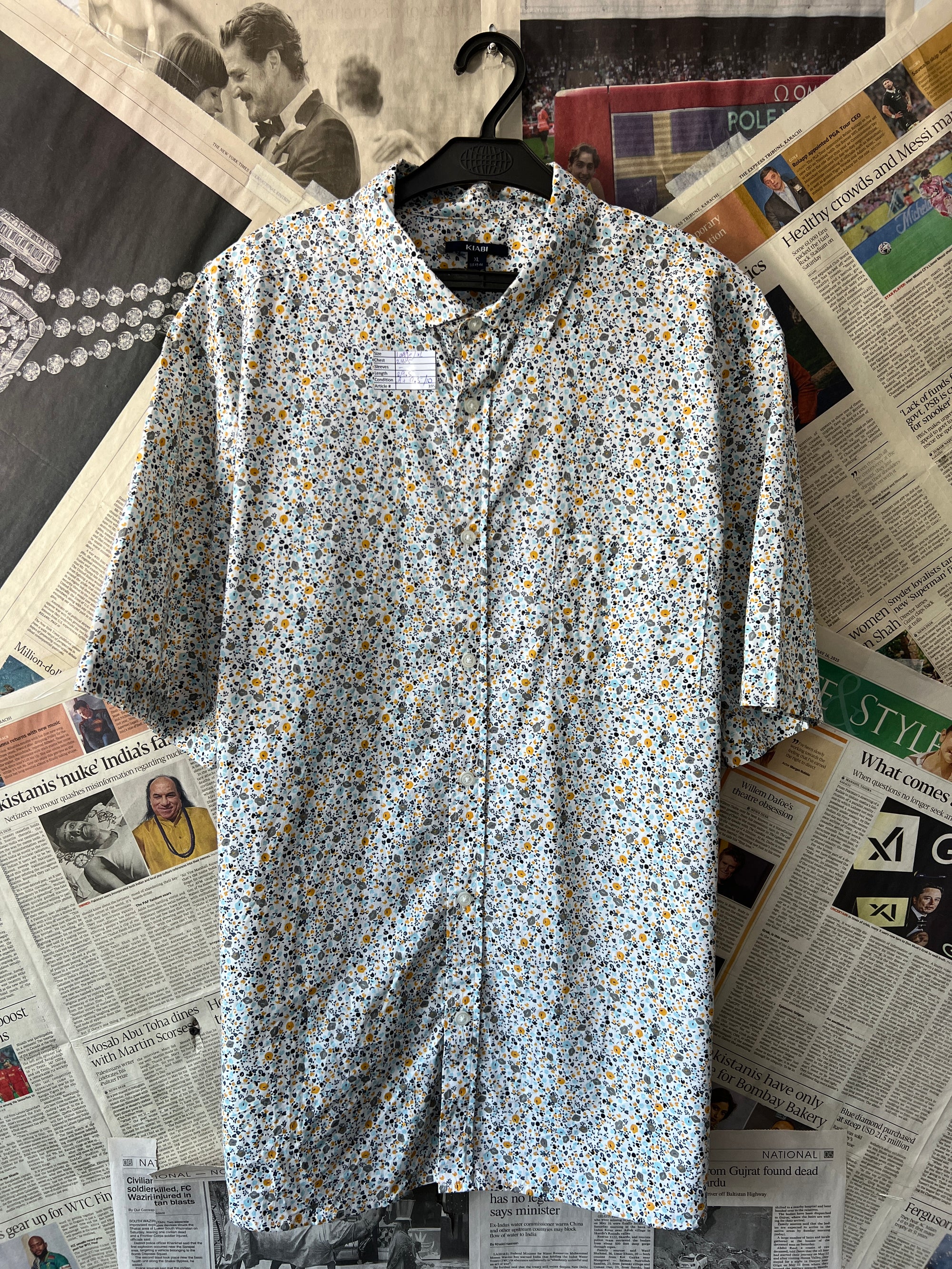 Kiabi® L/XL | Chest: 24.5" | White Pattern | Shirt | 395 - Genuine Maal