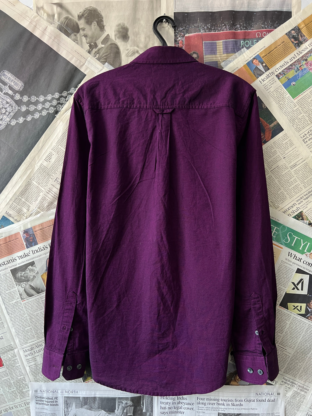 Burton® Small | Chest: 20.5" | Wine | Shirt | 631 - Genuine Maal