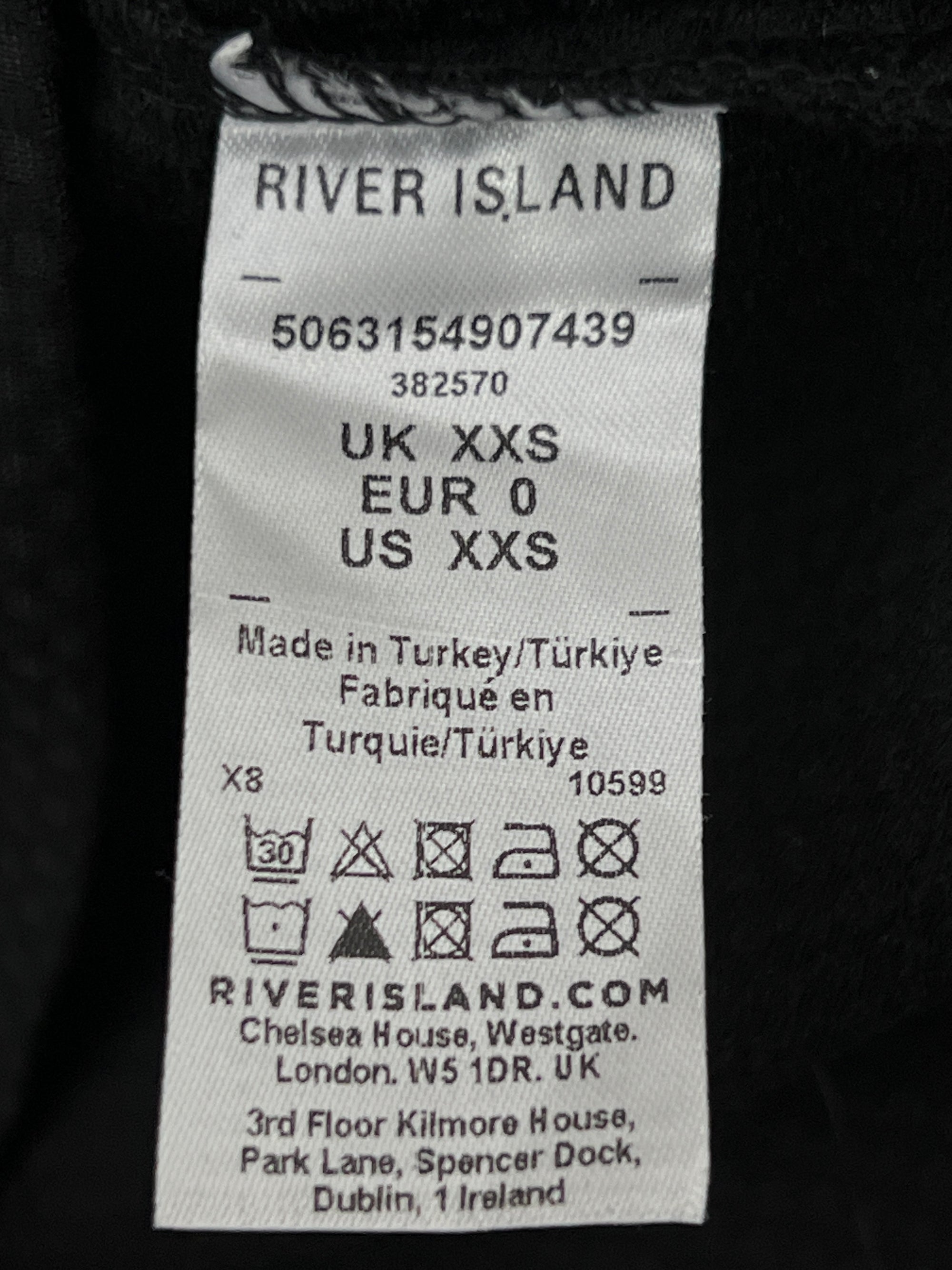 River Island® XS | Chest: 16" | Black | Polo | 640 - Genuine Maal