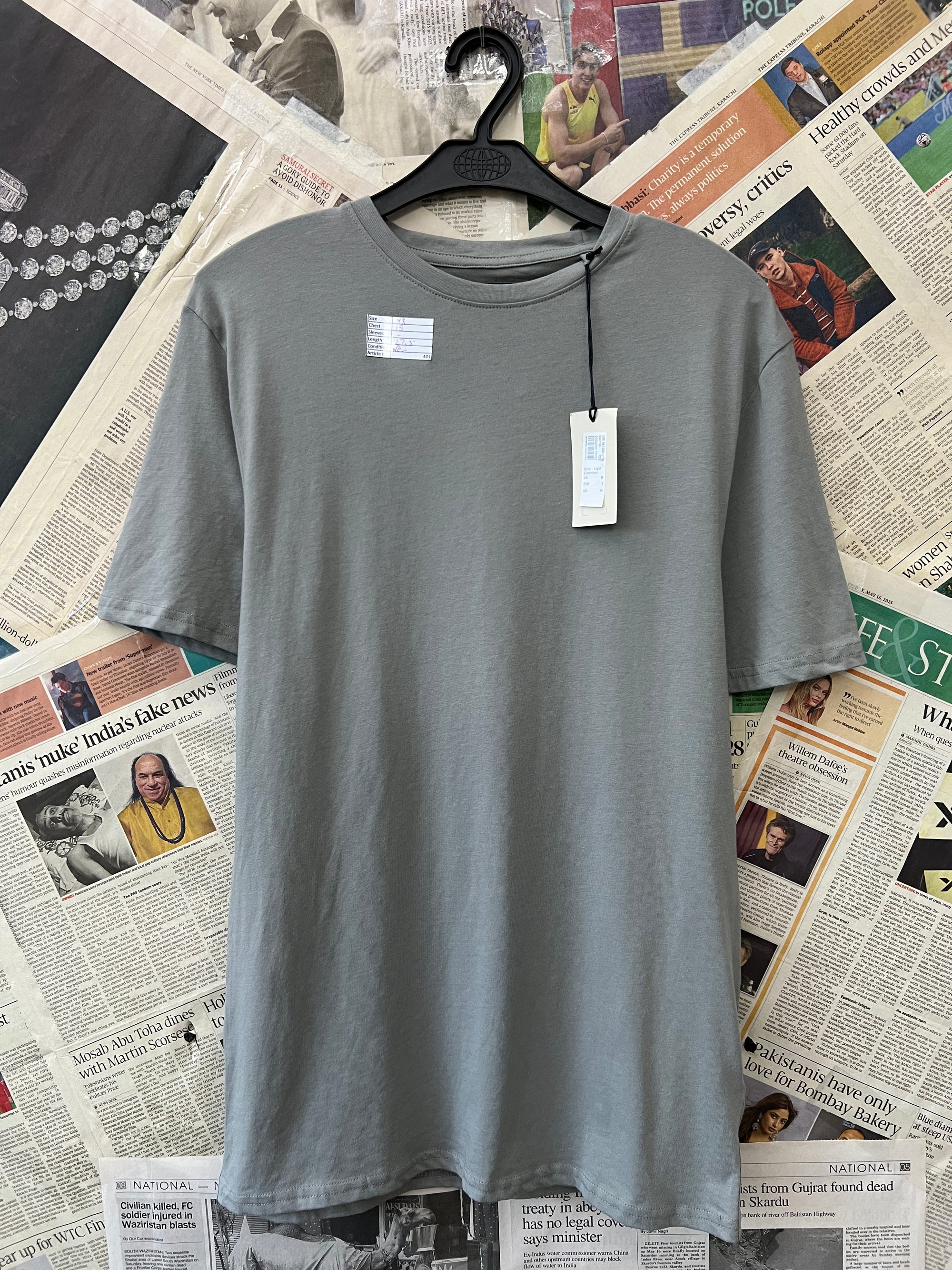 River Island® XS | Chest: 18" | Grey | T-Shirt | 401 - Genuine Maal