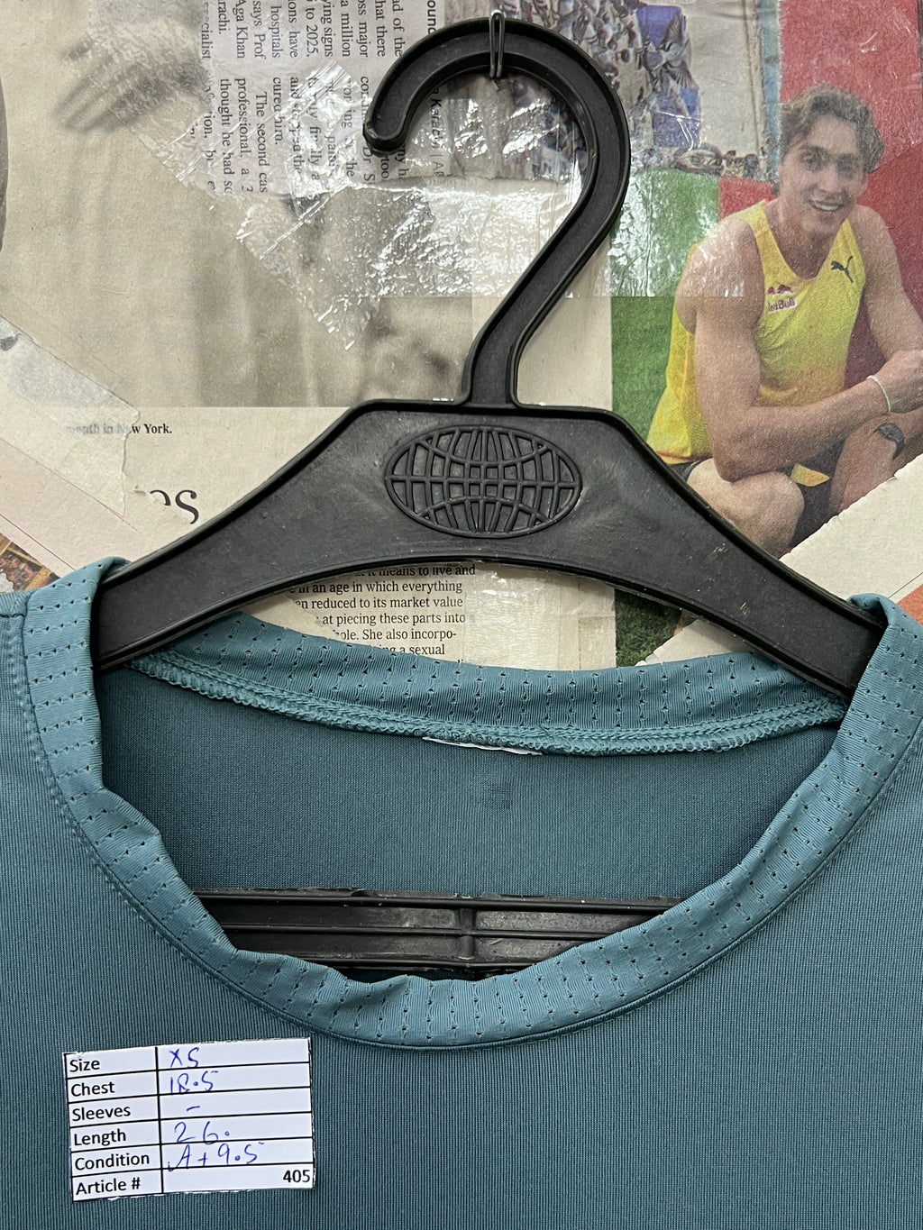 QUECHUA® XS | Chest: 18.5" | Steel | T-Shirt | 405 - Genuine Maal