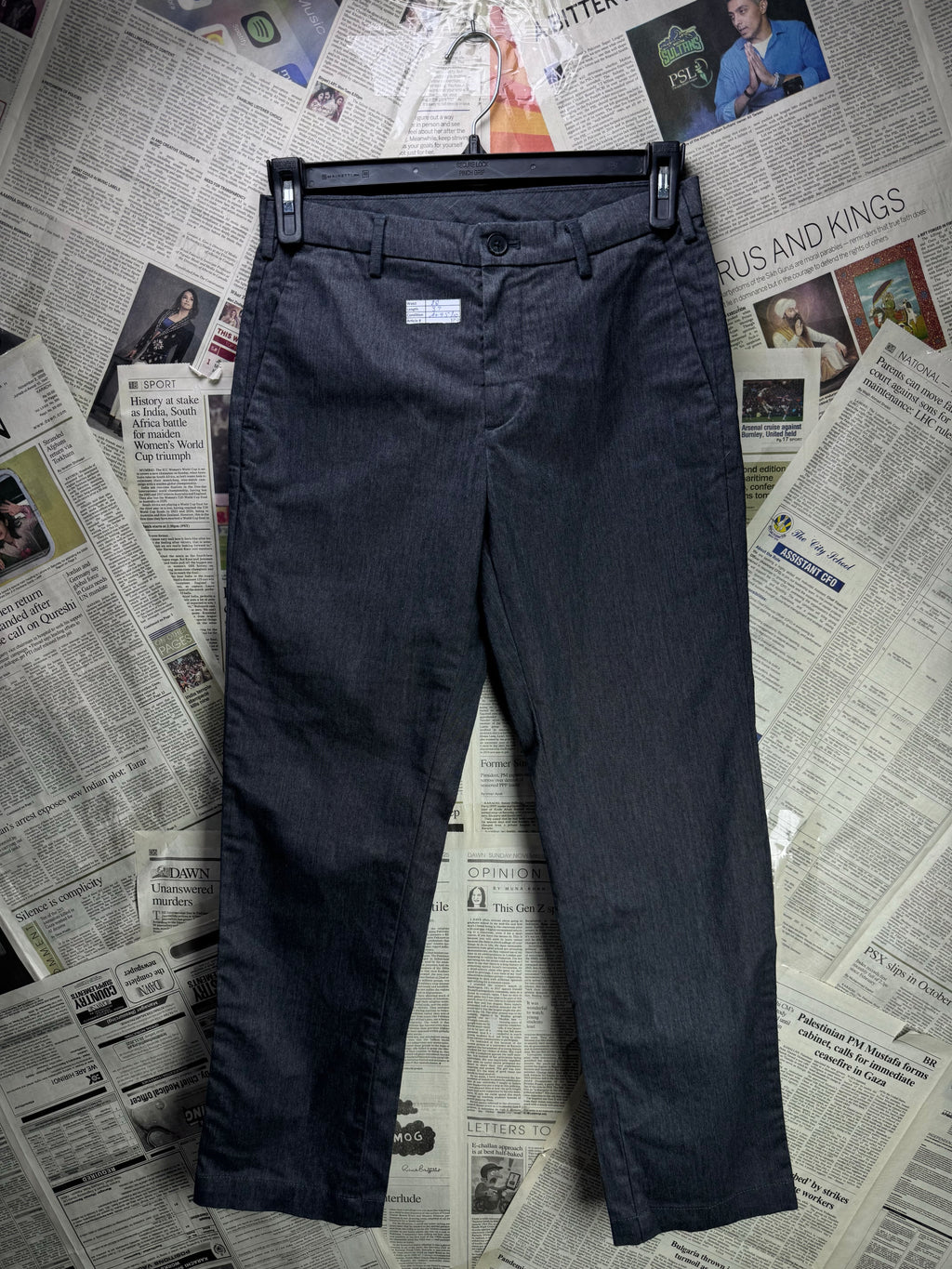 Uniqlo® Waist: 28" | Charcoal Grey | Chino Pants | Cotton - Poly - Spandex | 1252 - Genuine Maal