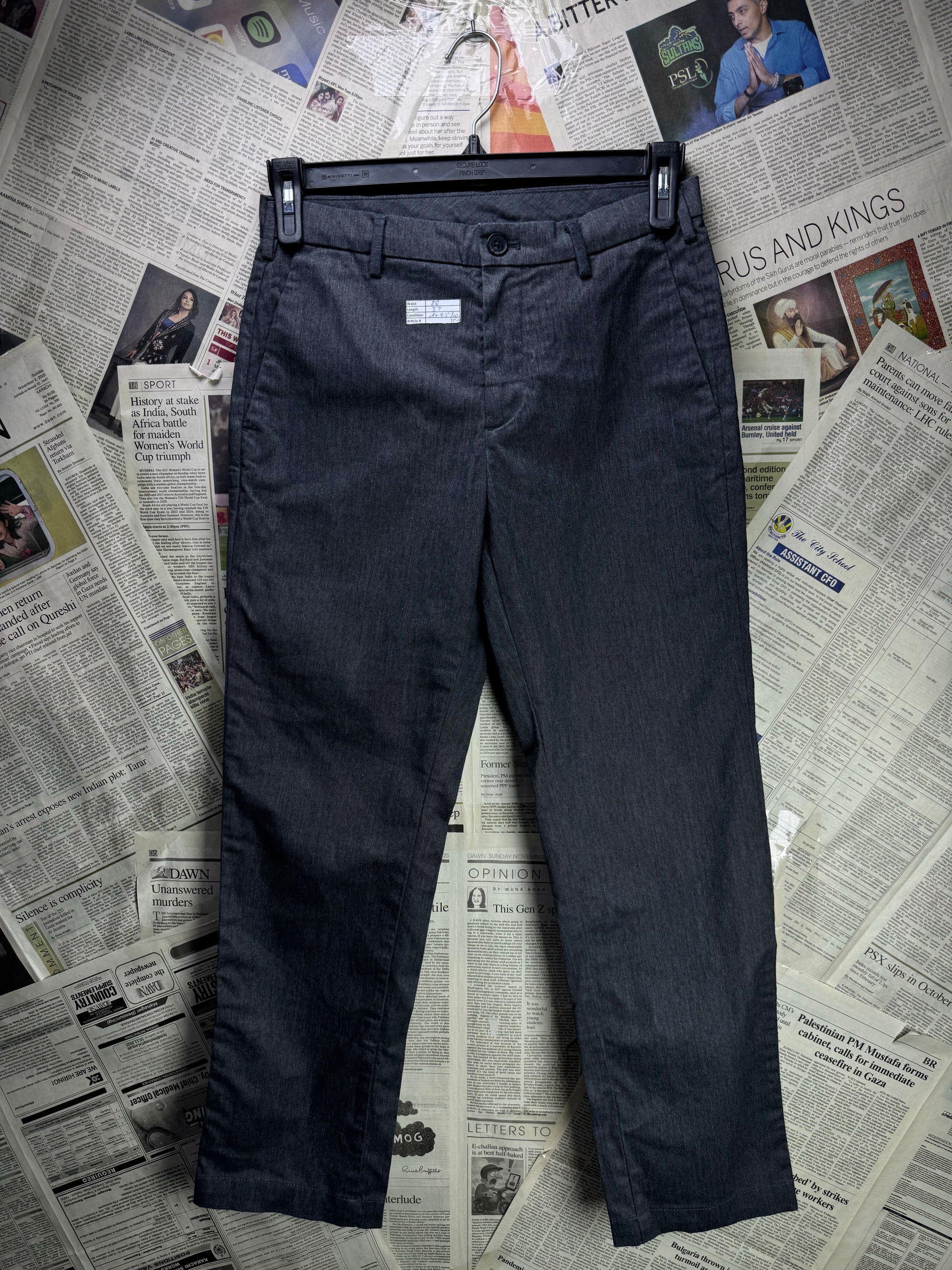Uniqlo® Waist: 28" | Charcoal Grey | Chino Pants | Cotton - Poly - Spandex | 1252 - Genuine Maal