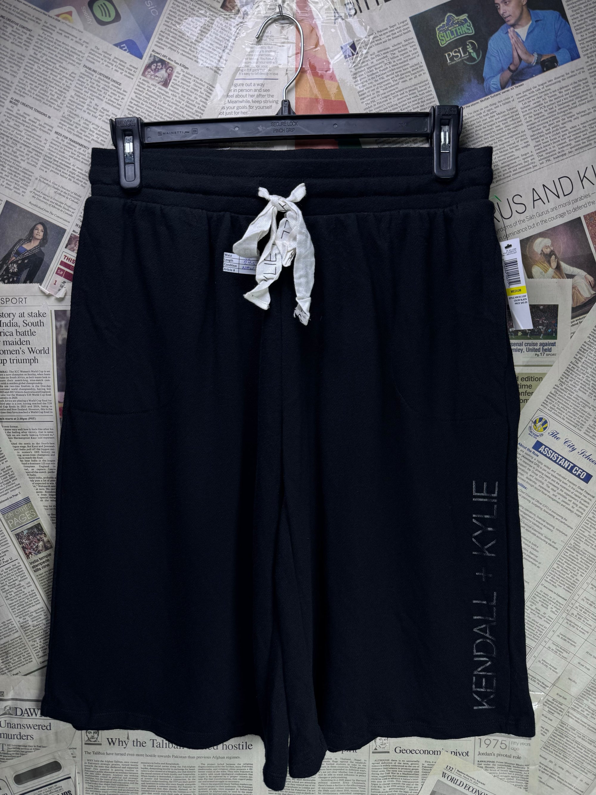 Women - Kendall & Kylie® Waist: 32" | Black | Shorts | Cotton - Poly | 1245 - Genuine Maal