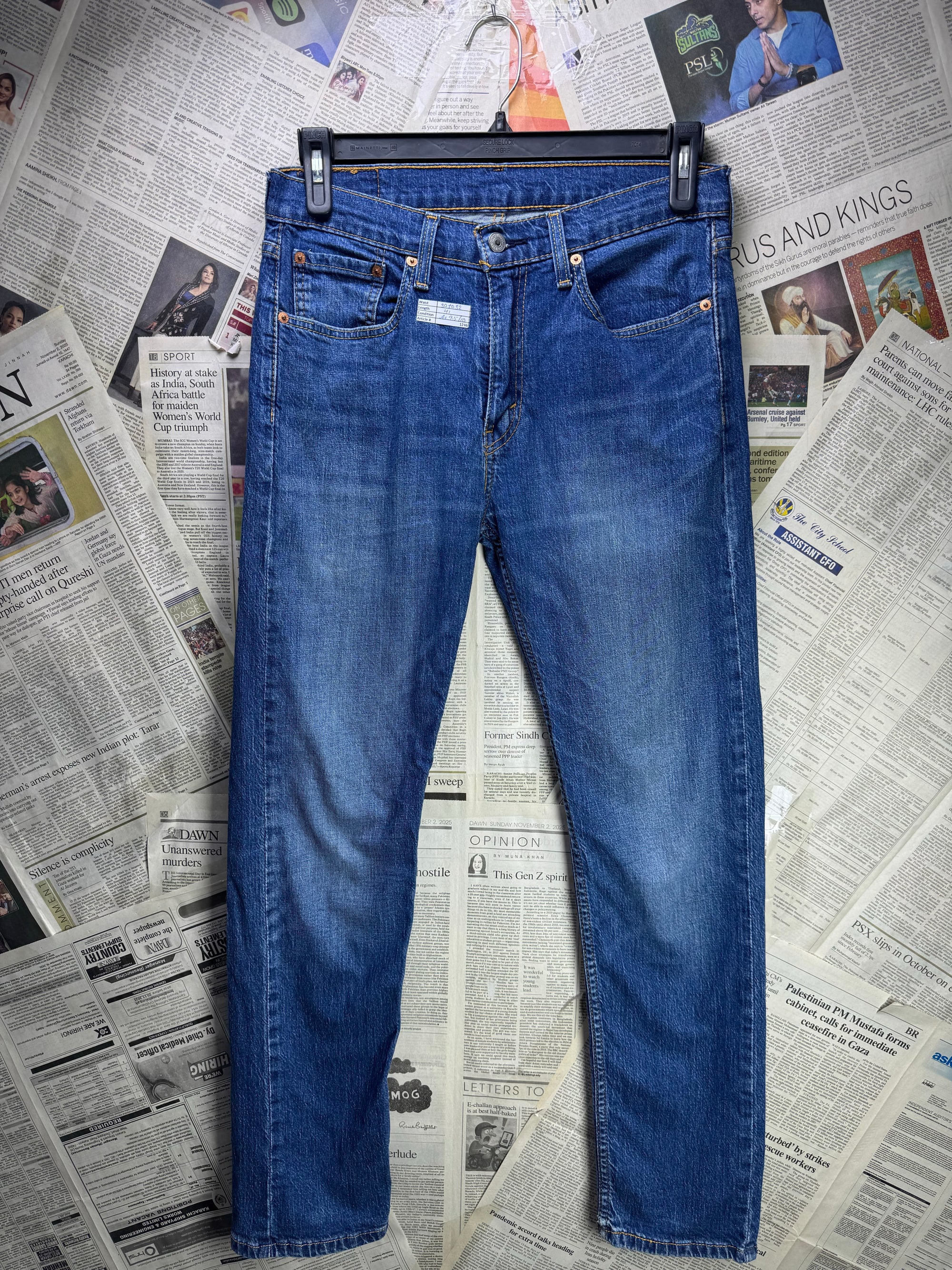 L*vi's® Waist: 30" to 32" | Blue | 502 Denim Pants | Cotton - Elastane | 1246 - Genuine Maal