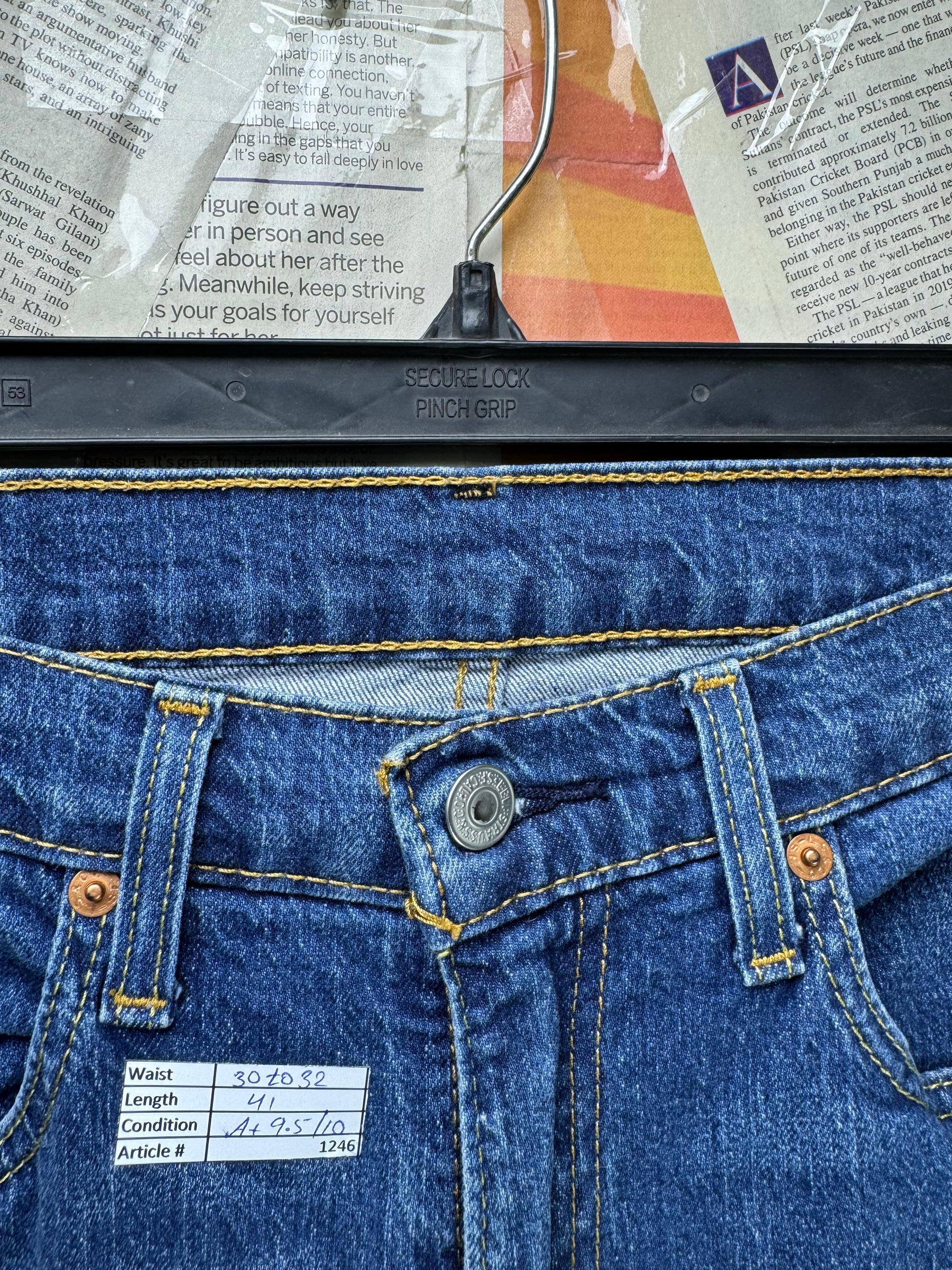 L*vi's® Waist: 30" to 32" | Blue | 502 Denim Pants | Cotton - Elastane | 1246 - Genuine Maal