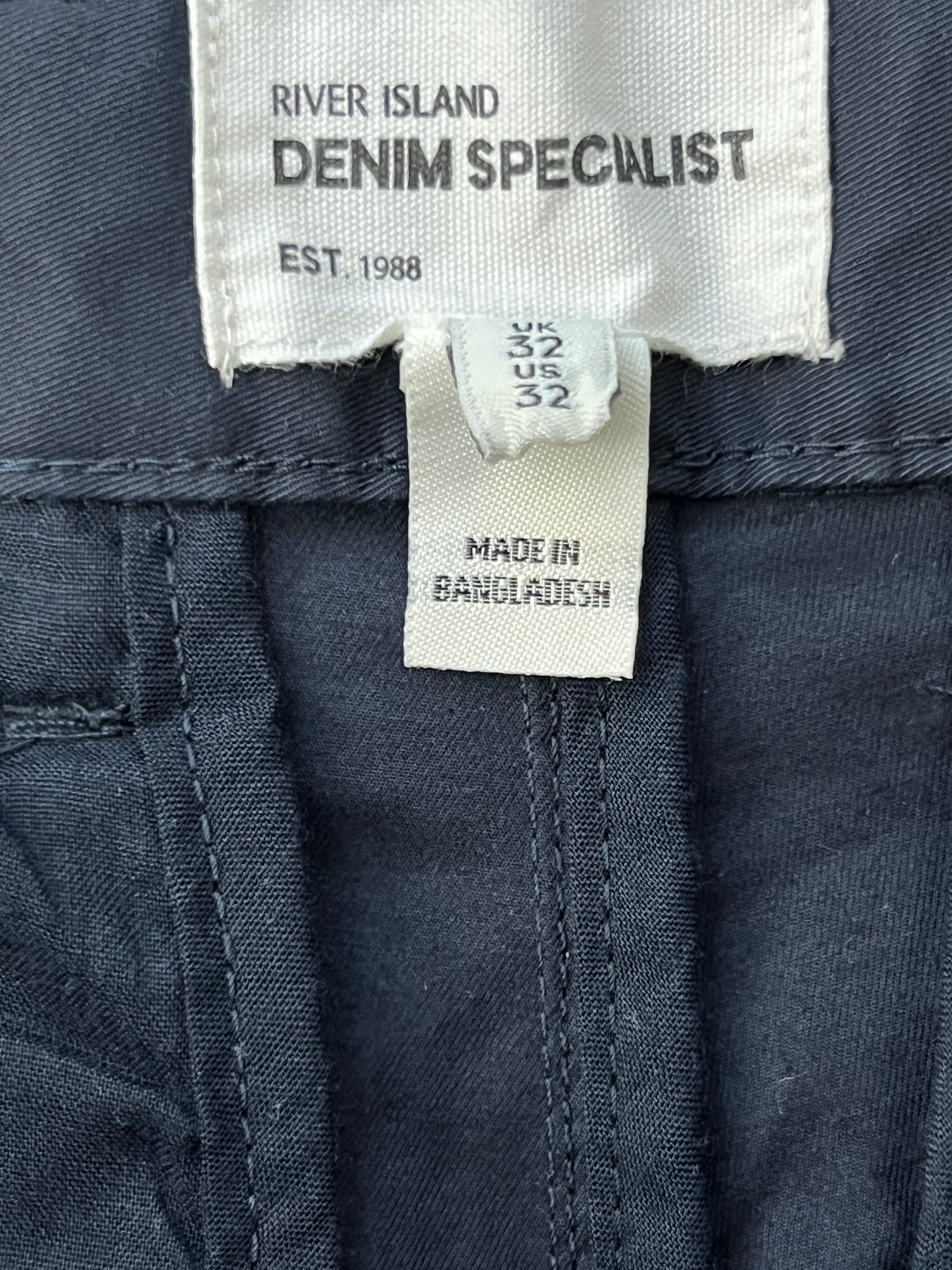 River Island® Waist: 32" | Navy | Shorts | 904 - Genuine Maal