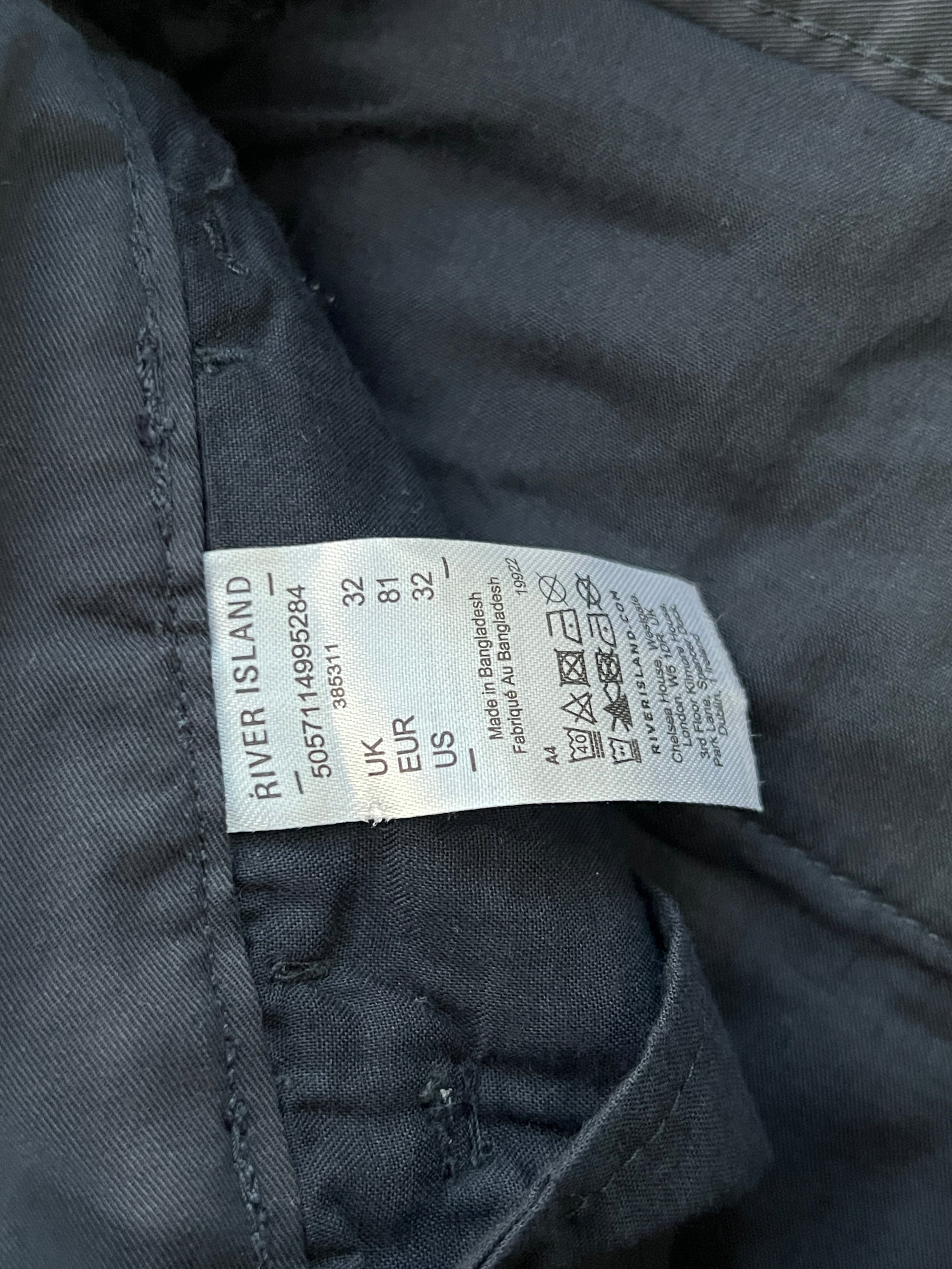 River Island® Waist: 32" | Navy | Shorts | 904 - Genuine Maal