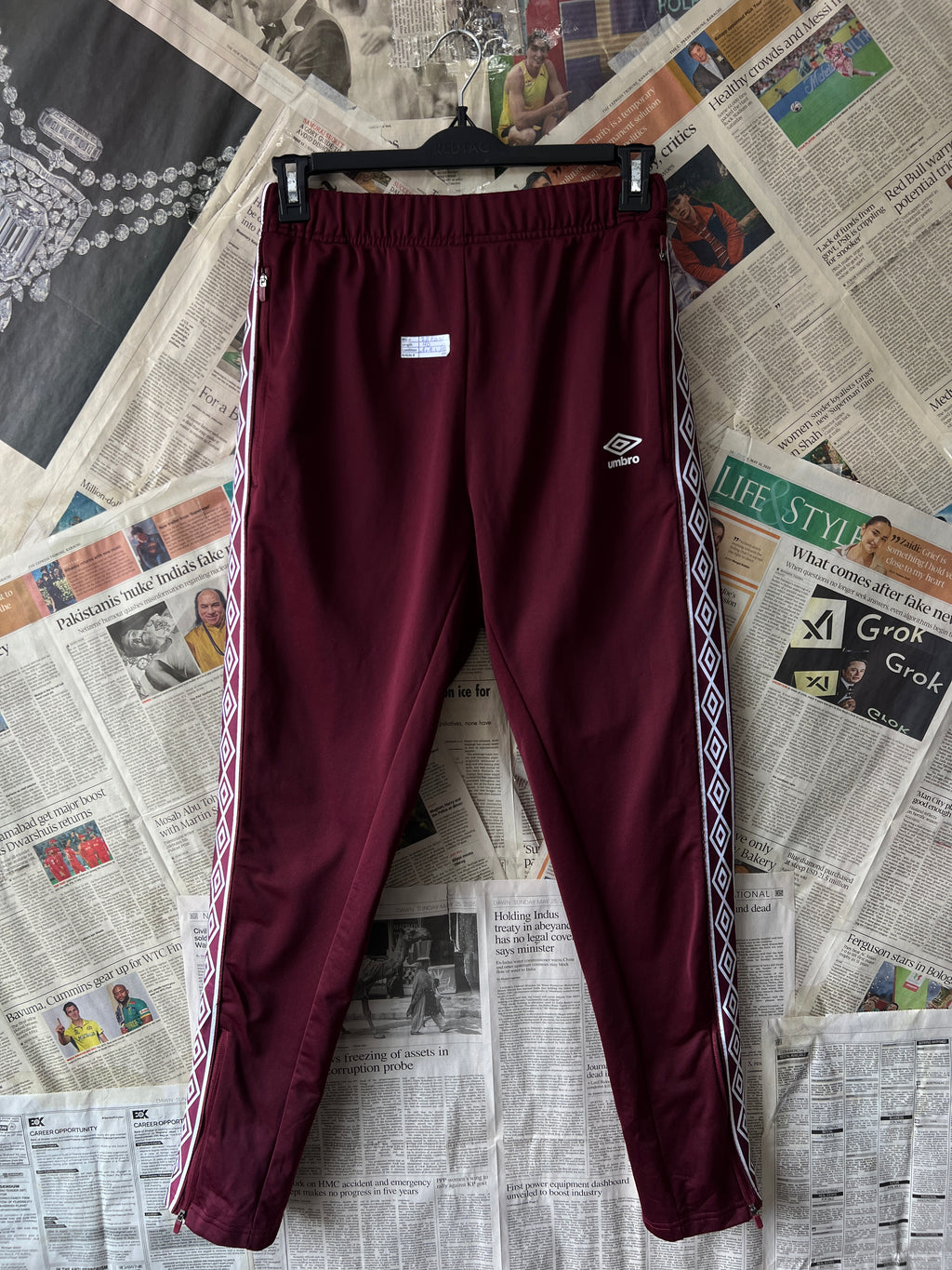 Umbro® Waist: 28" to 30" | Maroon | Trouser | 1059 - Genuine Maal