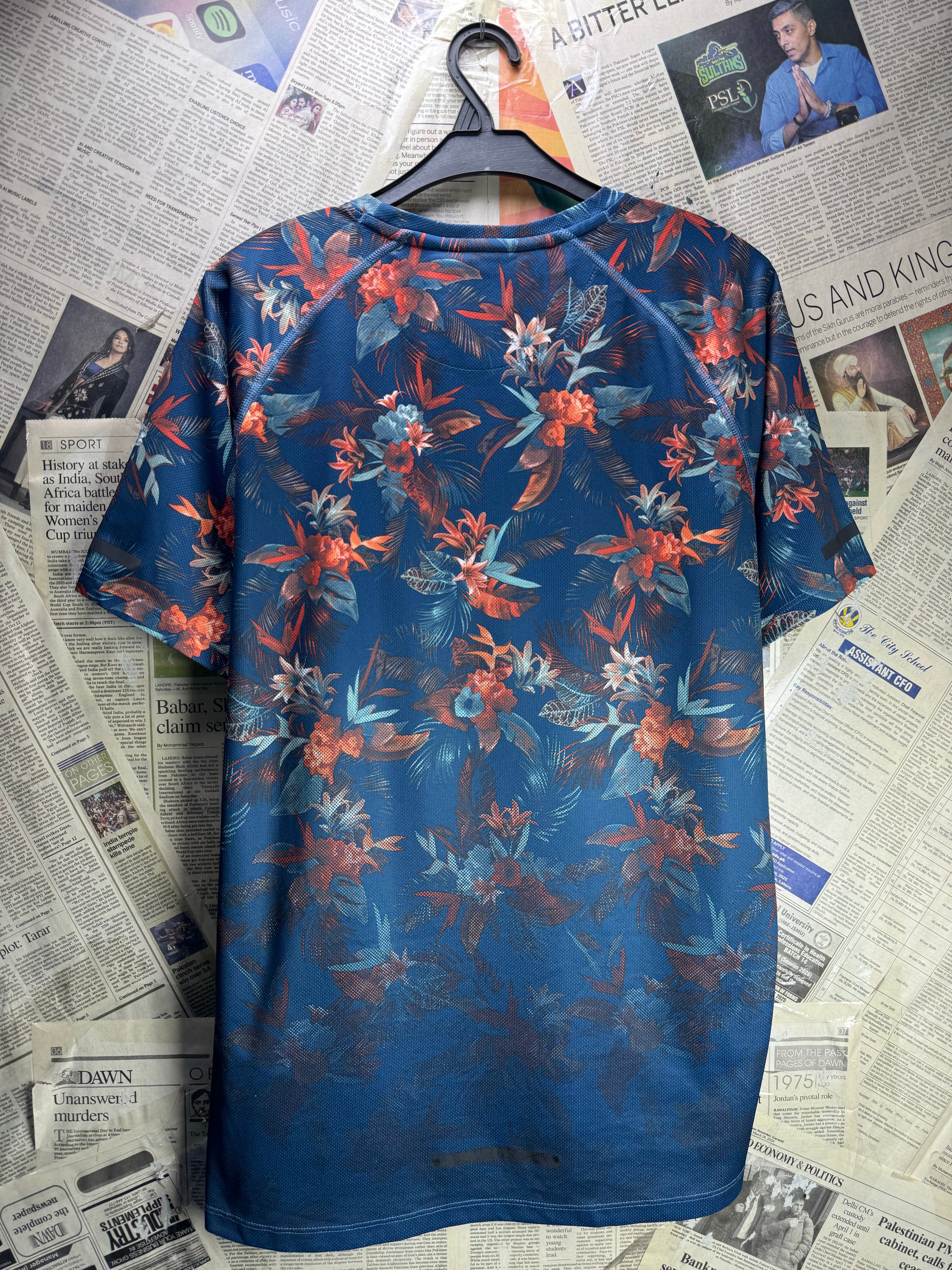 H&M® Small | Chest: 21" | Sports T-Shirt | Polyester | 4635 - Genuine Maal