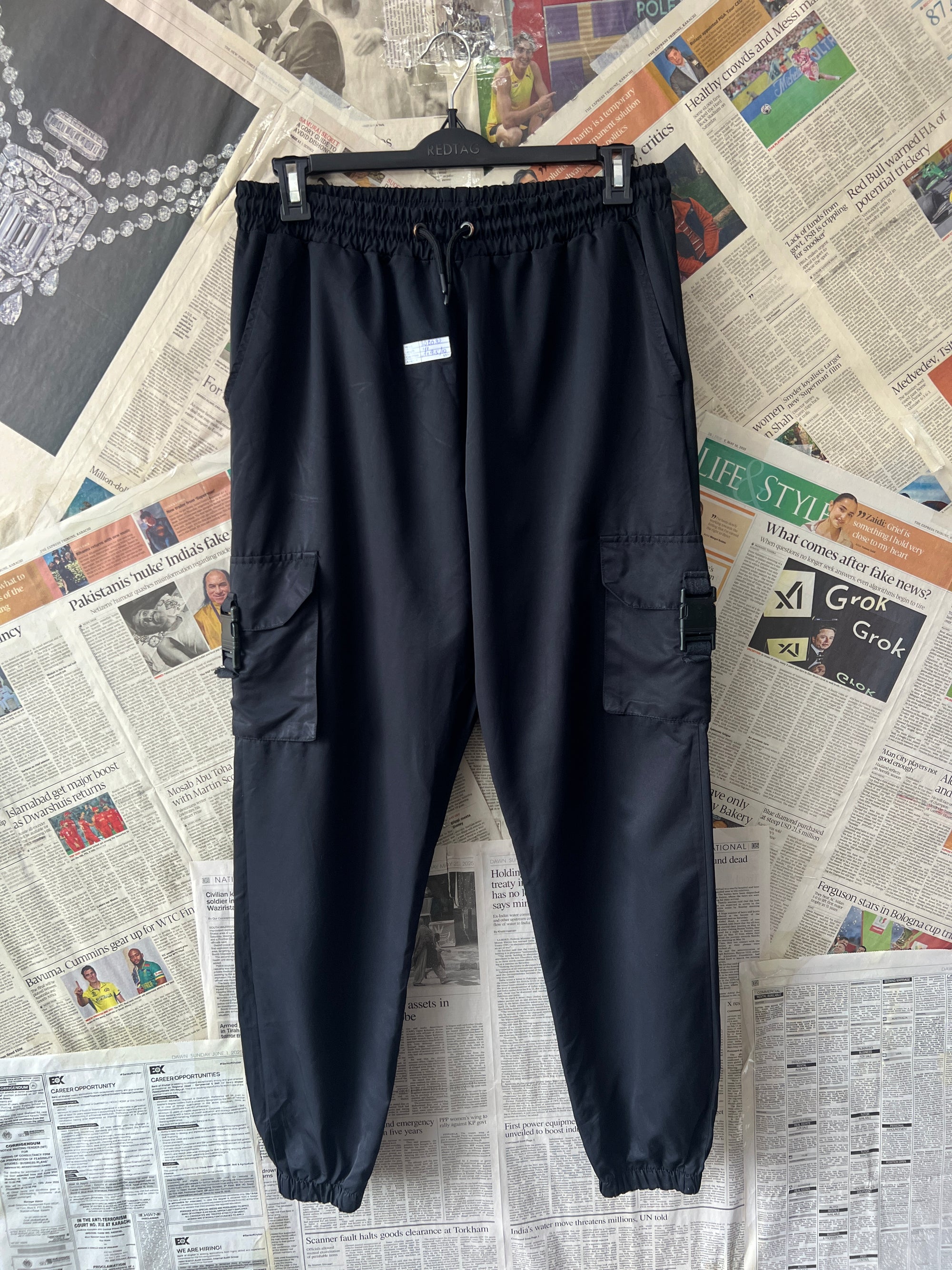 MAN® Waist: 30" to 32" | Black | Cargo Trouser | 1026 - Genuine Maal