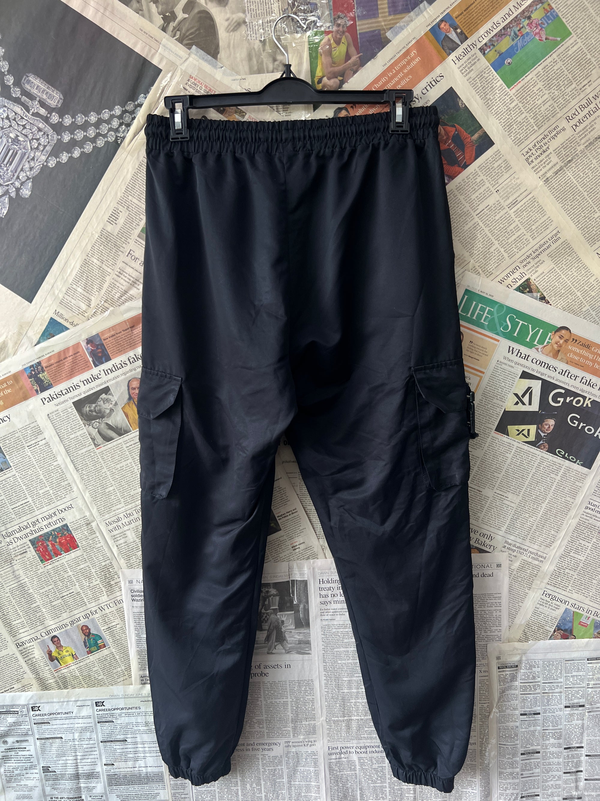 MAN® Waist: 30" to 32" | Black | Cargo Trouser | 1026 - Genuine Maal