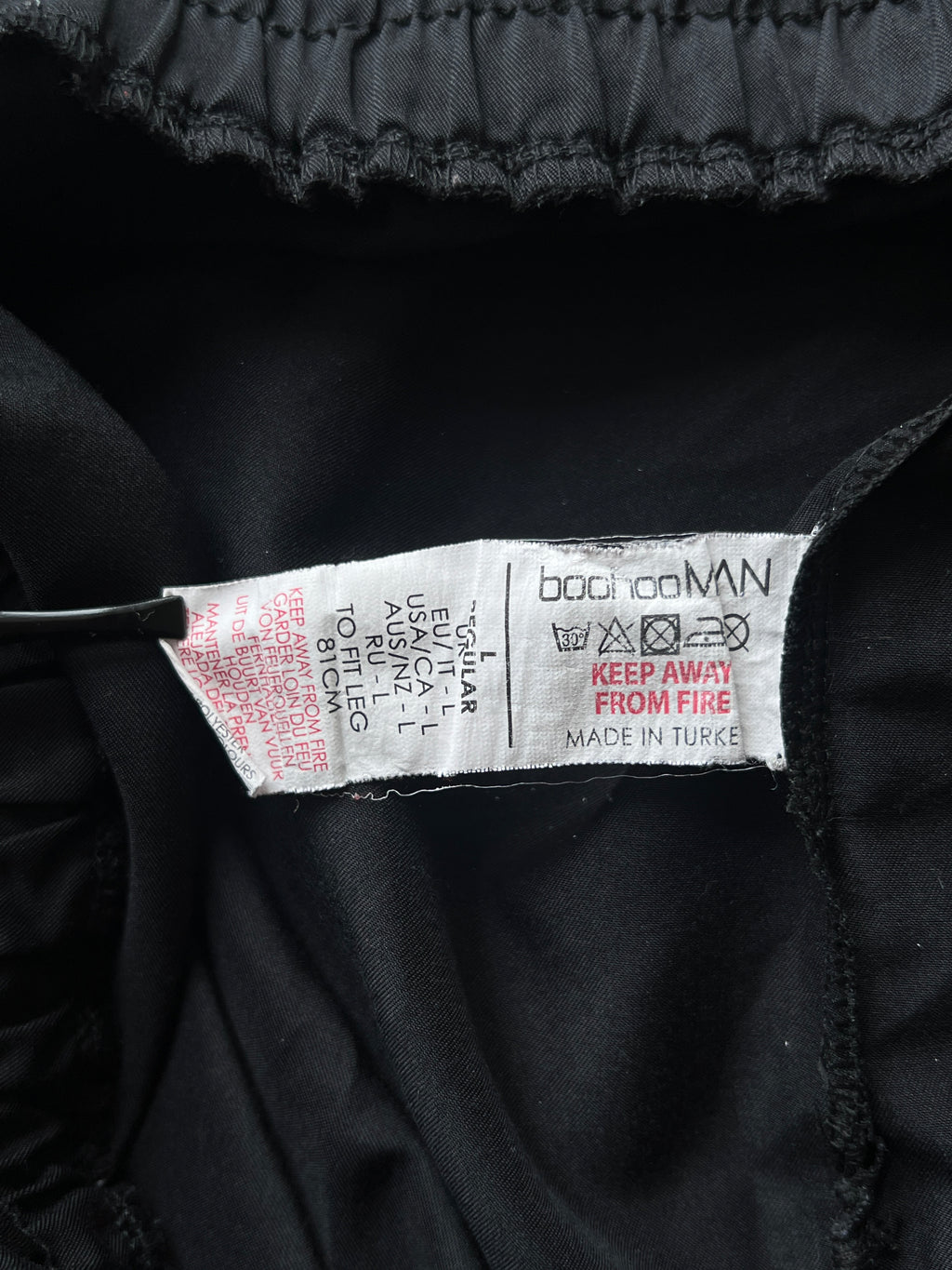 MAN® Waist: 30" to 32" | Black | Cargo Trouser | 1026 - Genuine Maal