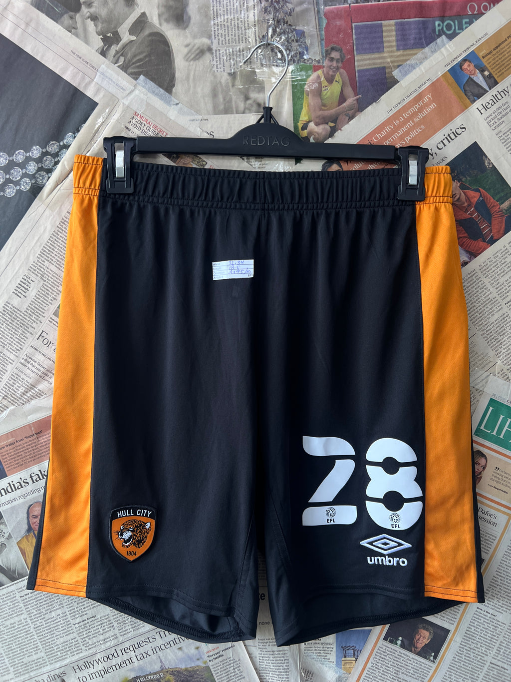 Umbro® Waist: 32" to 34" | Black | Shorts | 899 - Genuine Maal