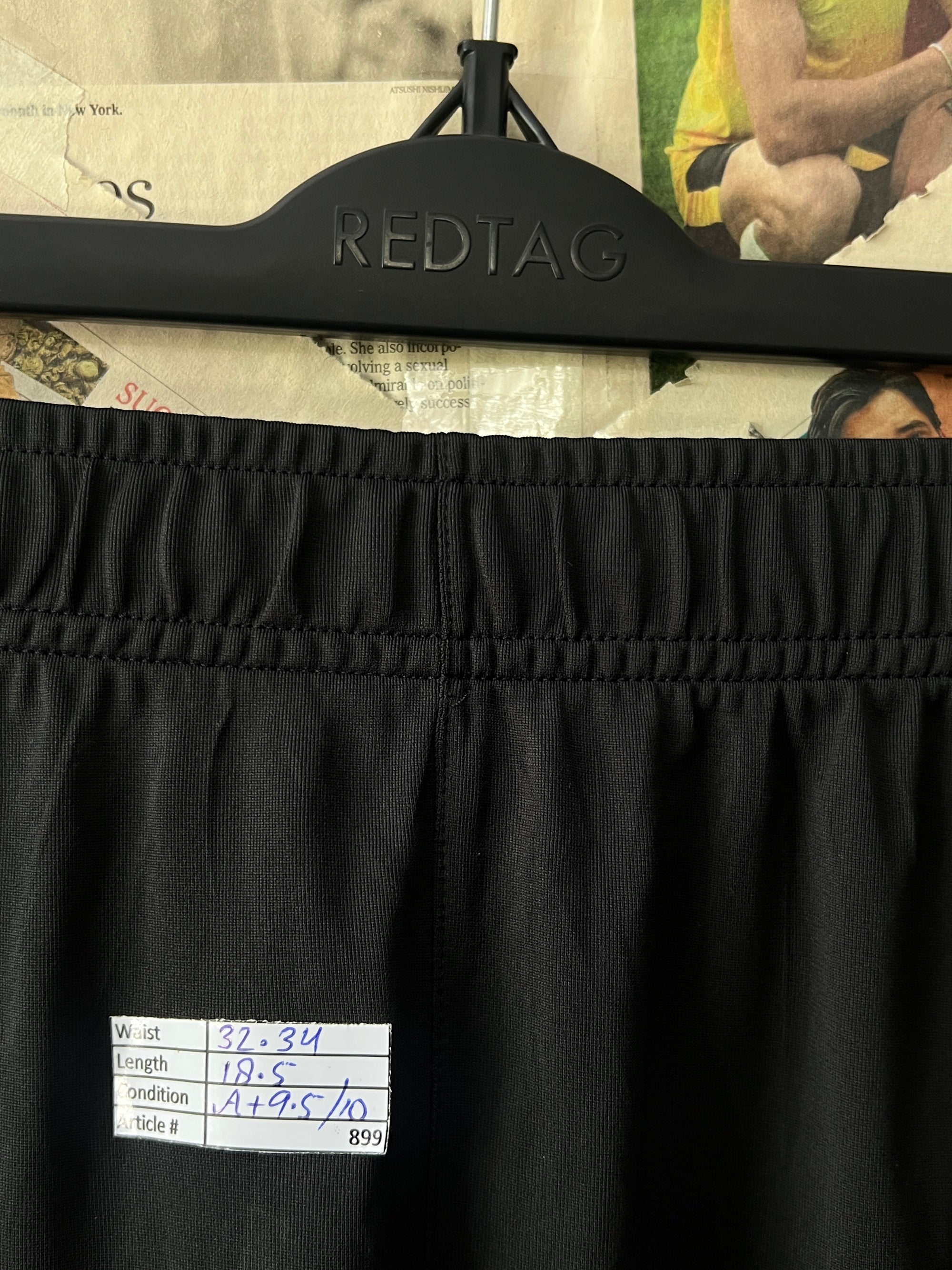 Umbro® Waist: 32" to 34" | Black | Shorts | 899 - Genuine Maal
