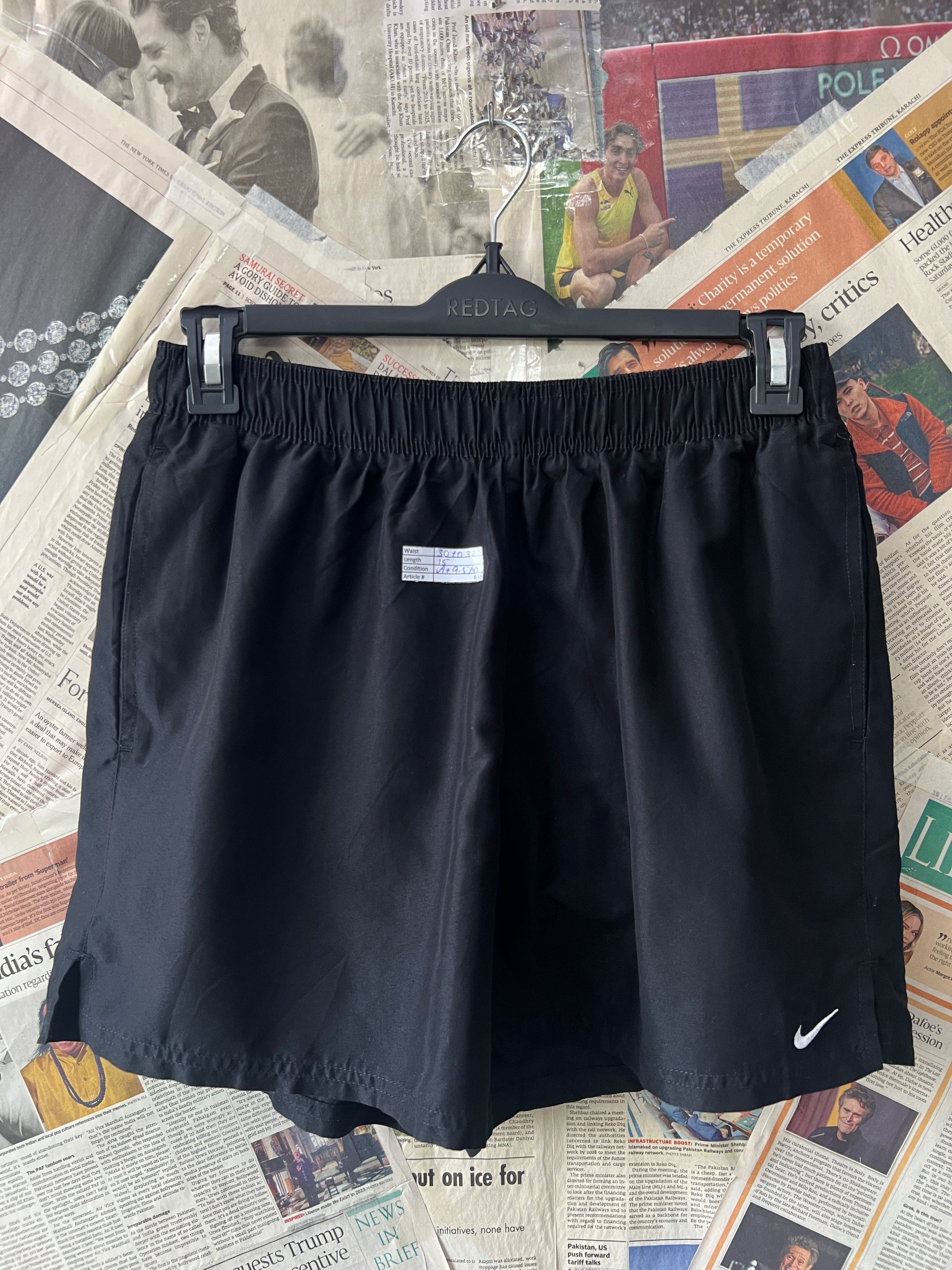N*ke® Waist: 30" to 32" | Black | Shorts | 893 - Genuine Maal