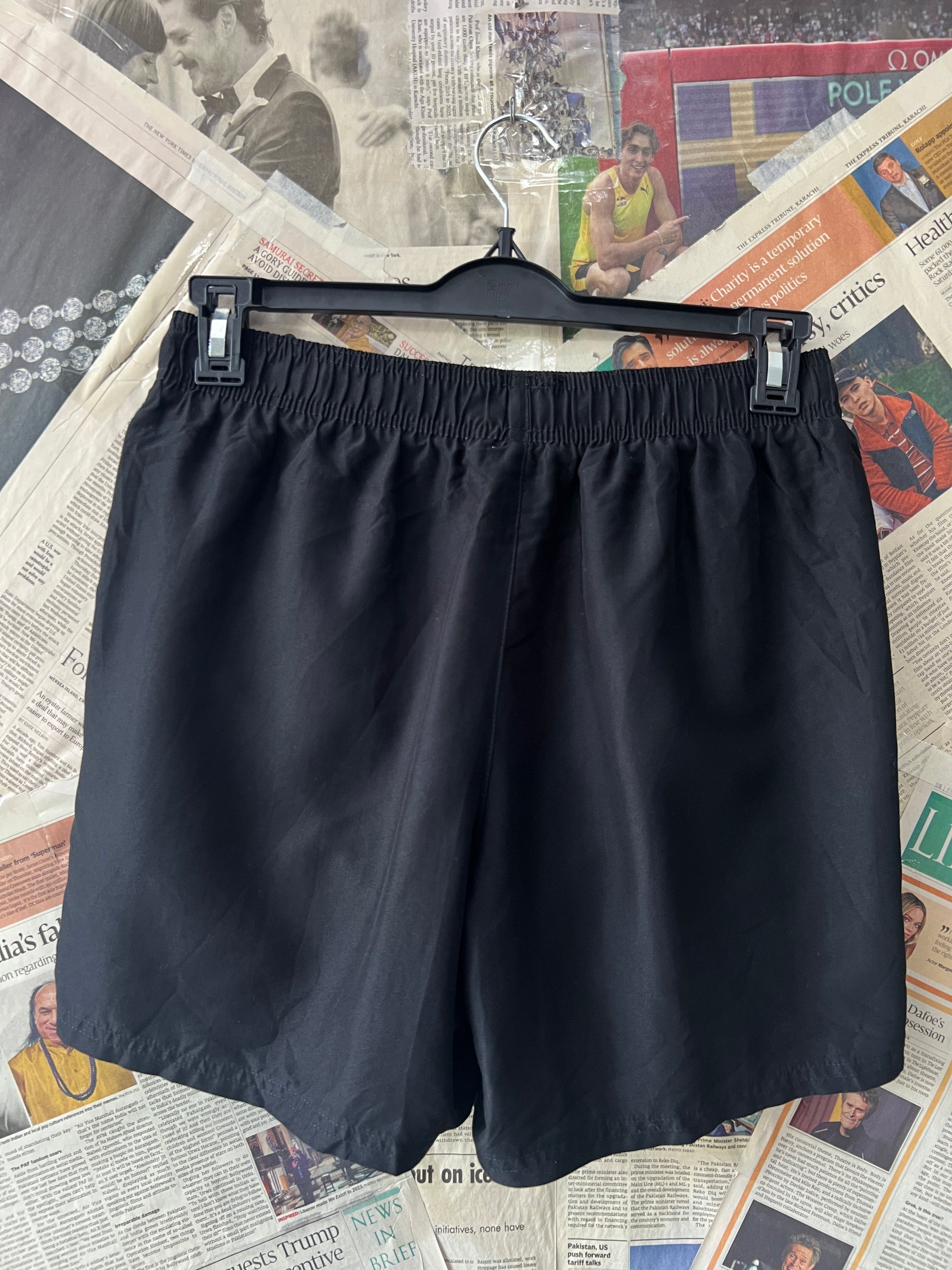 N*ke® Waist: 30" to 32" | Black | Shorts | 893 - Genuine Maal