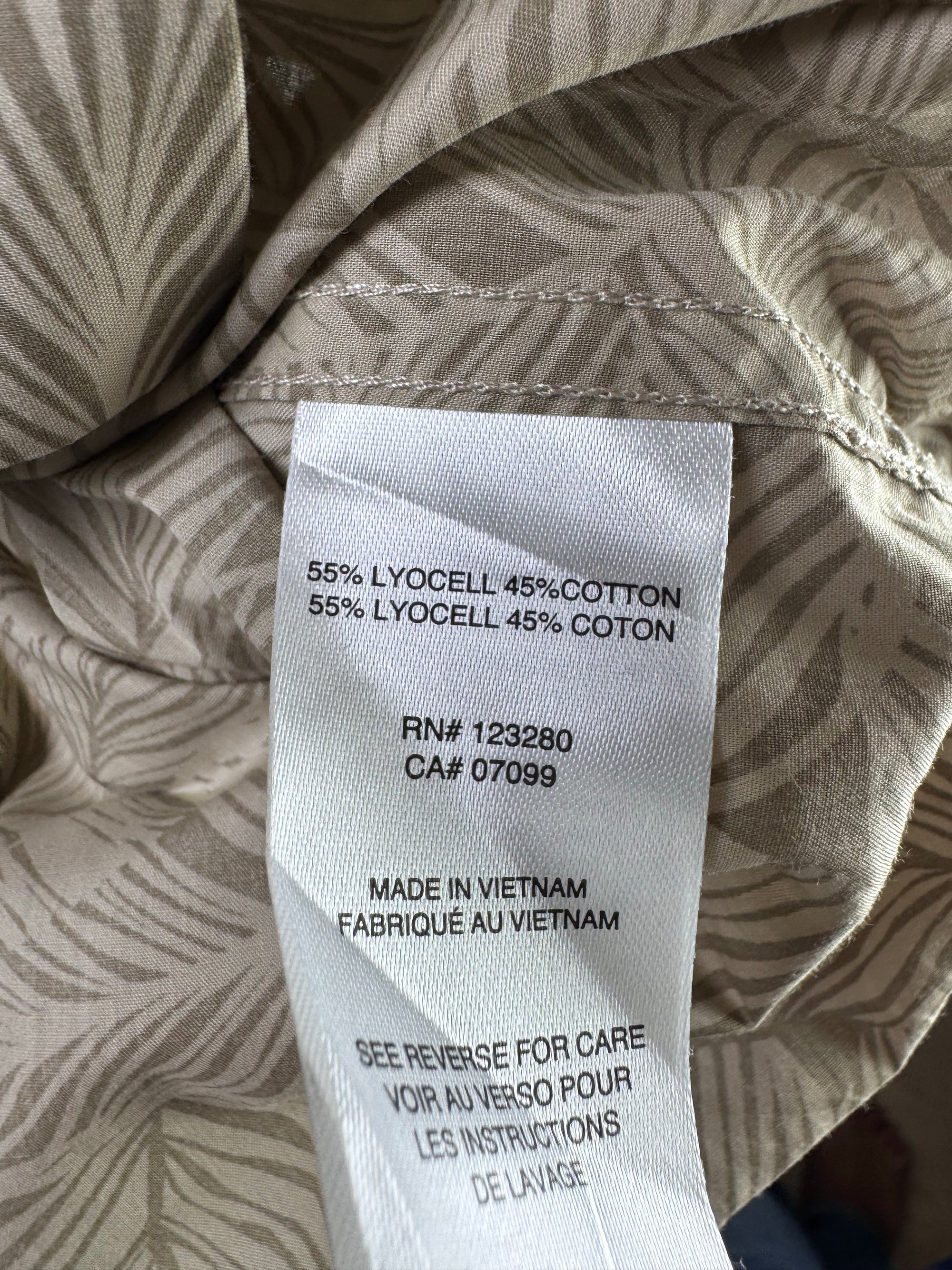 Travismathew® Medium | Chest: 22.5" | Camp shirt | Lyocell - Cotton | 3280 - Genuine Maal